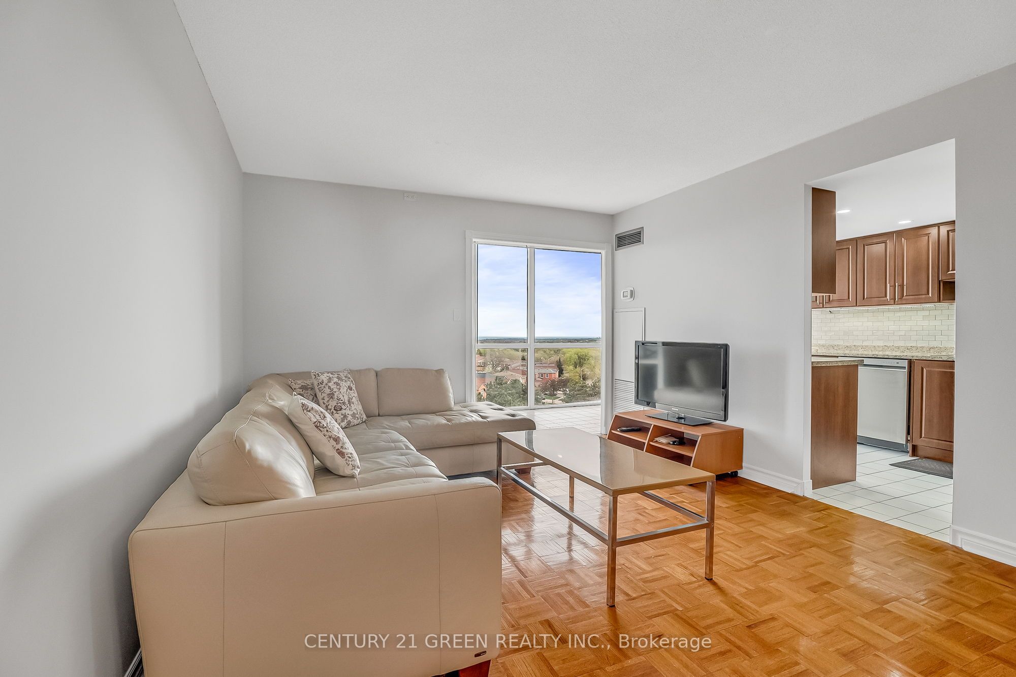 #706 - 350 Webb Drive Property Photo 8