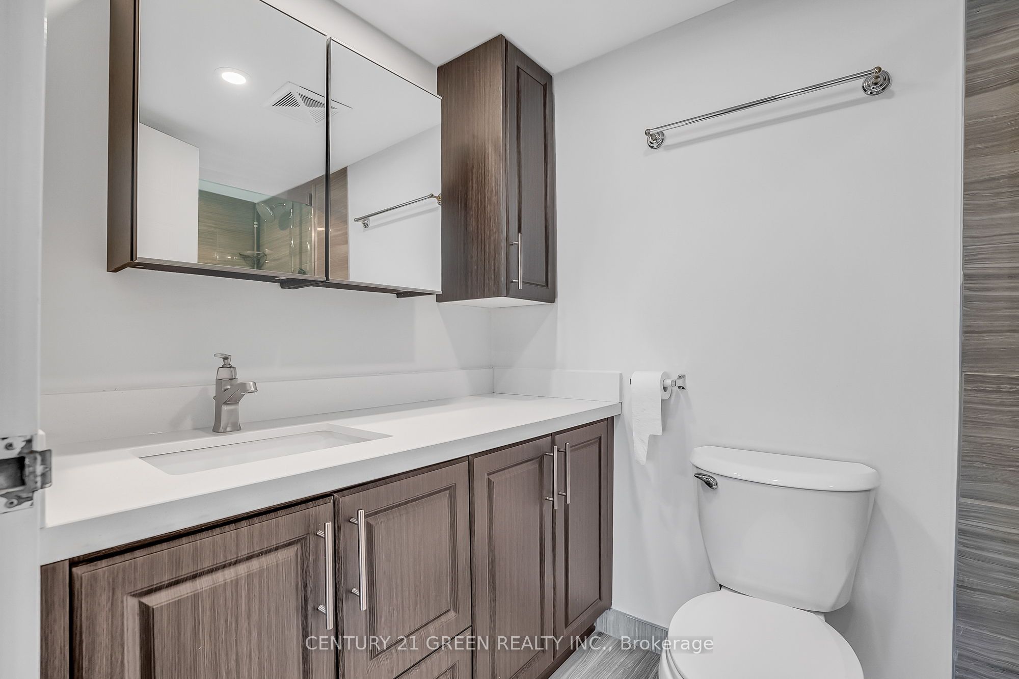 #706 - 350 Webb Drive Property Photo 18