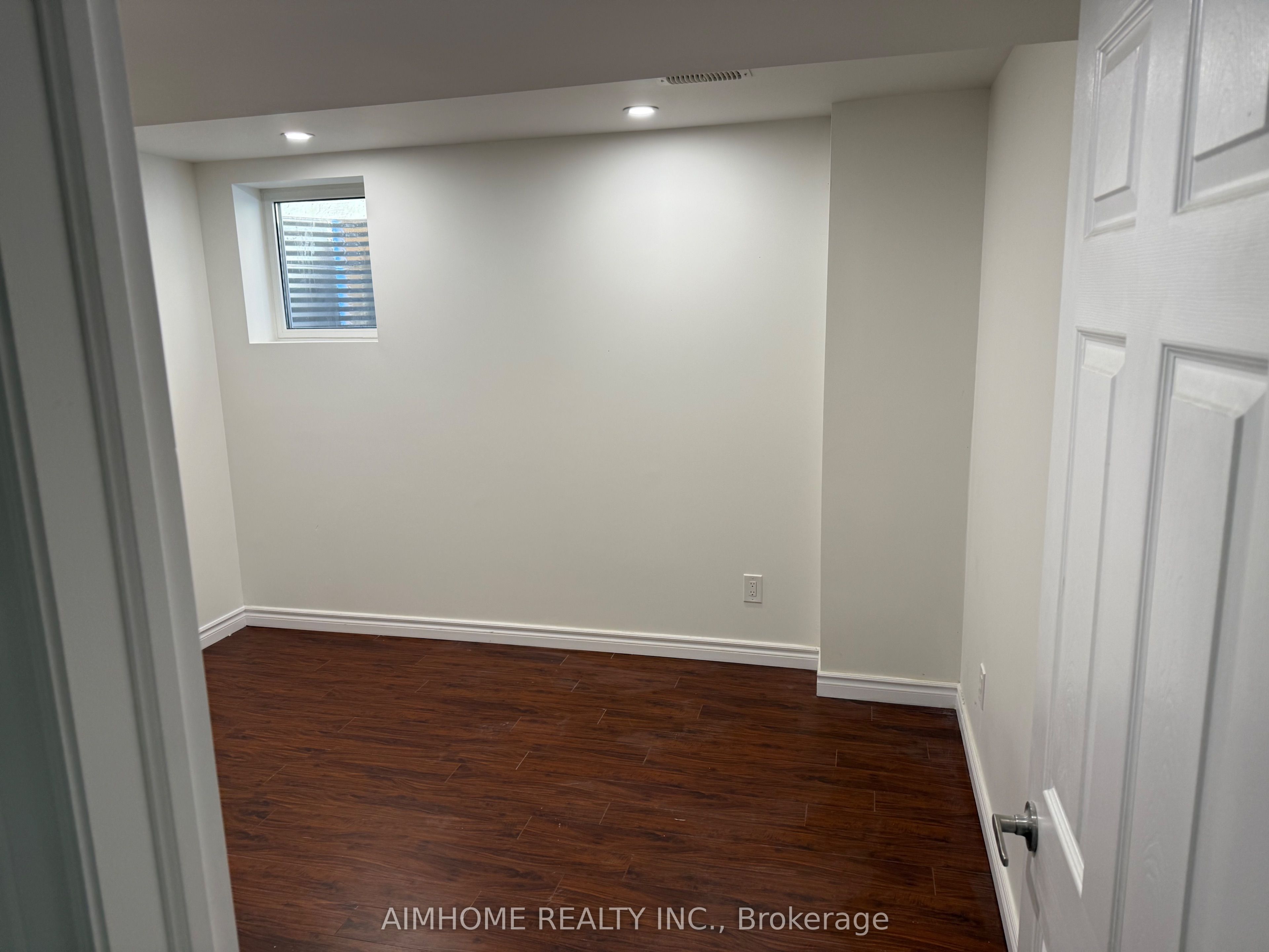 #lower - 87 Nahani Way Property Photo 11