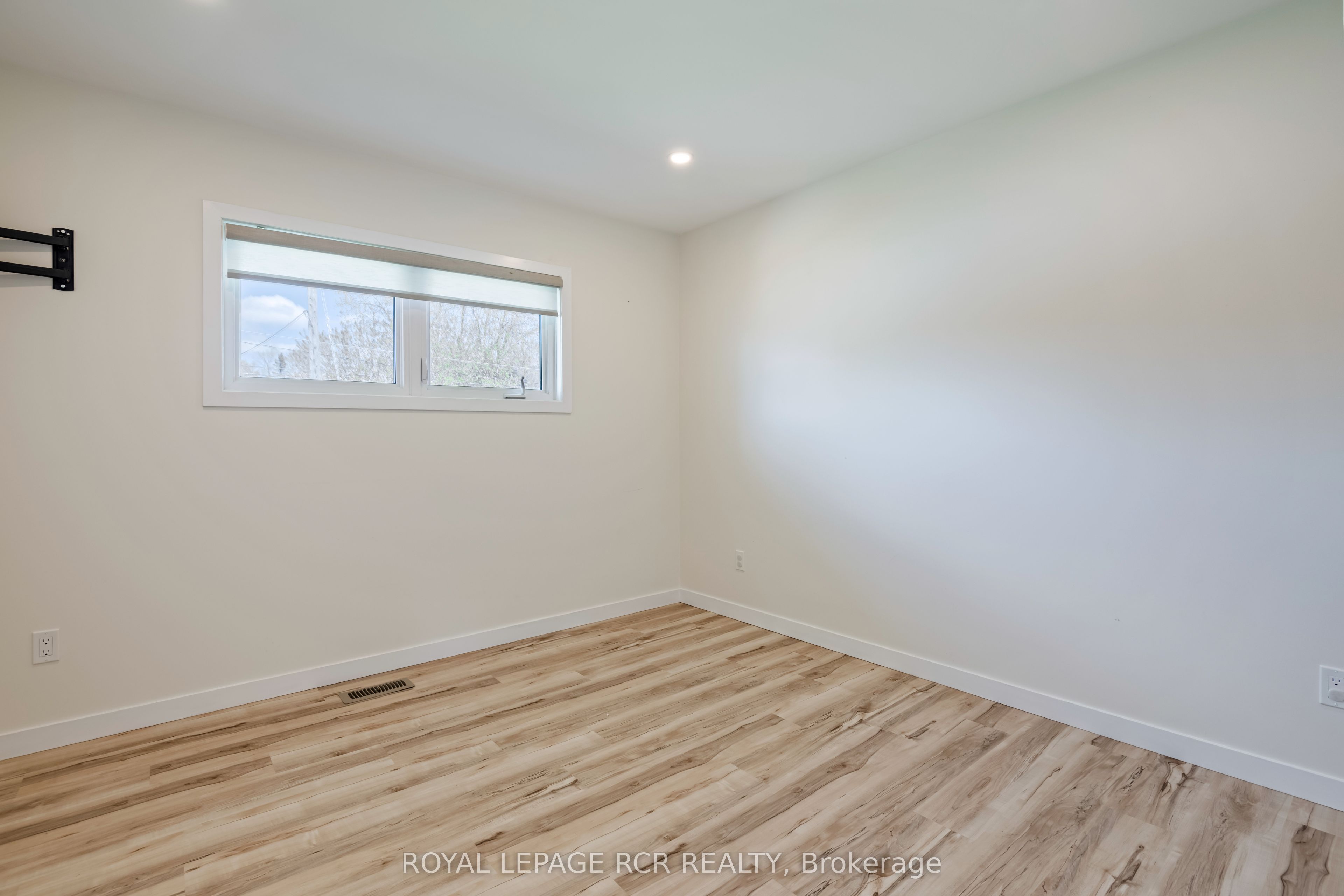 42 Bythia Street Property Photo 11