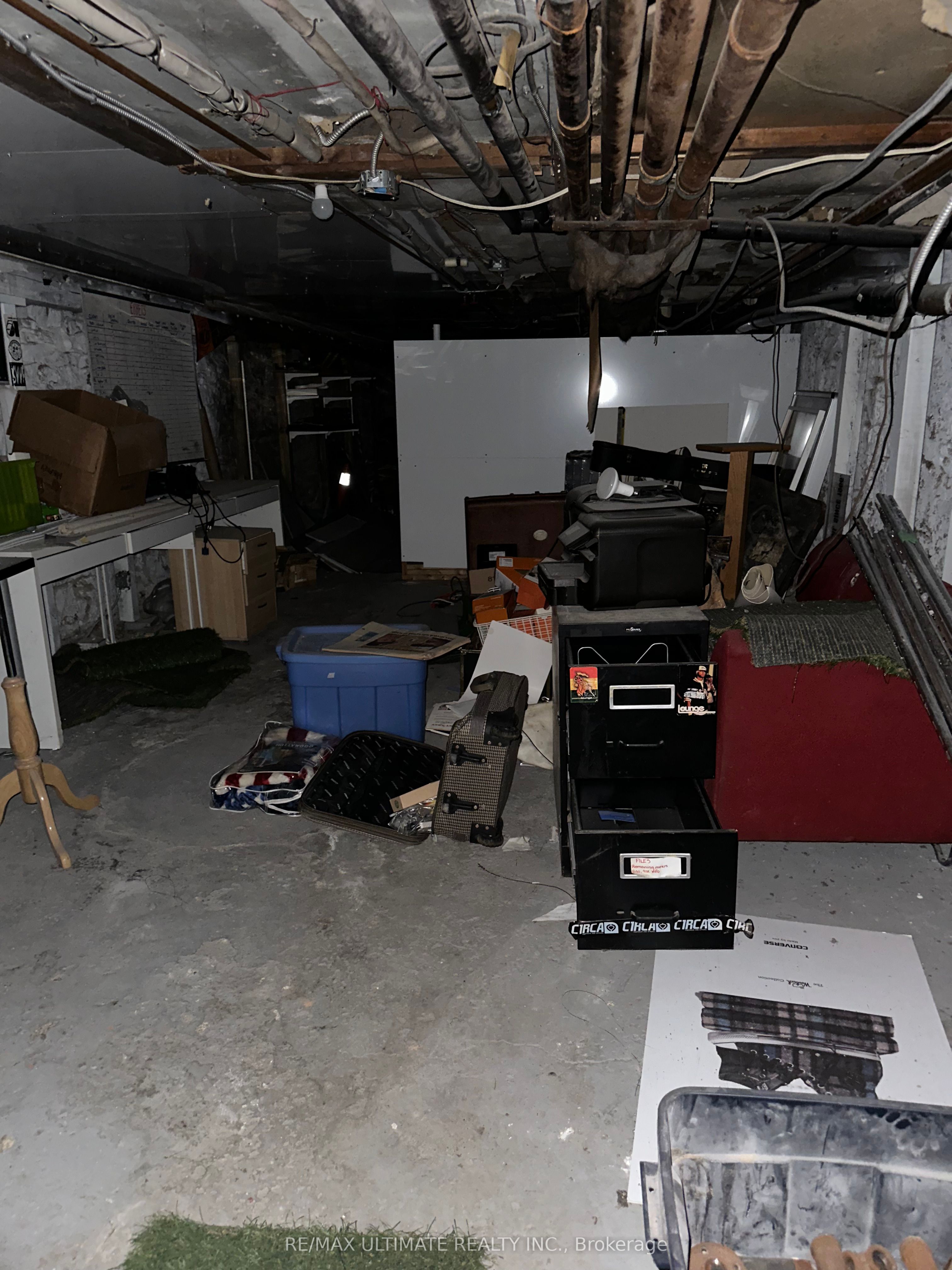 1275 Queen Street W Property Photo 11