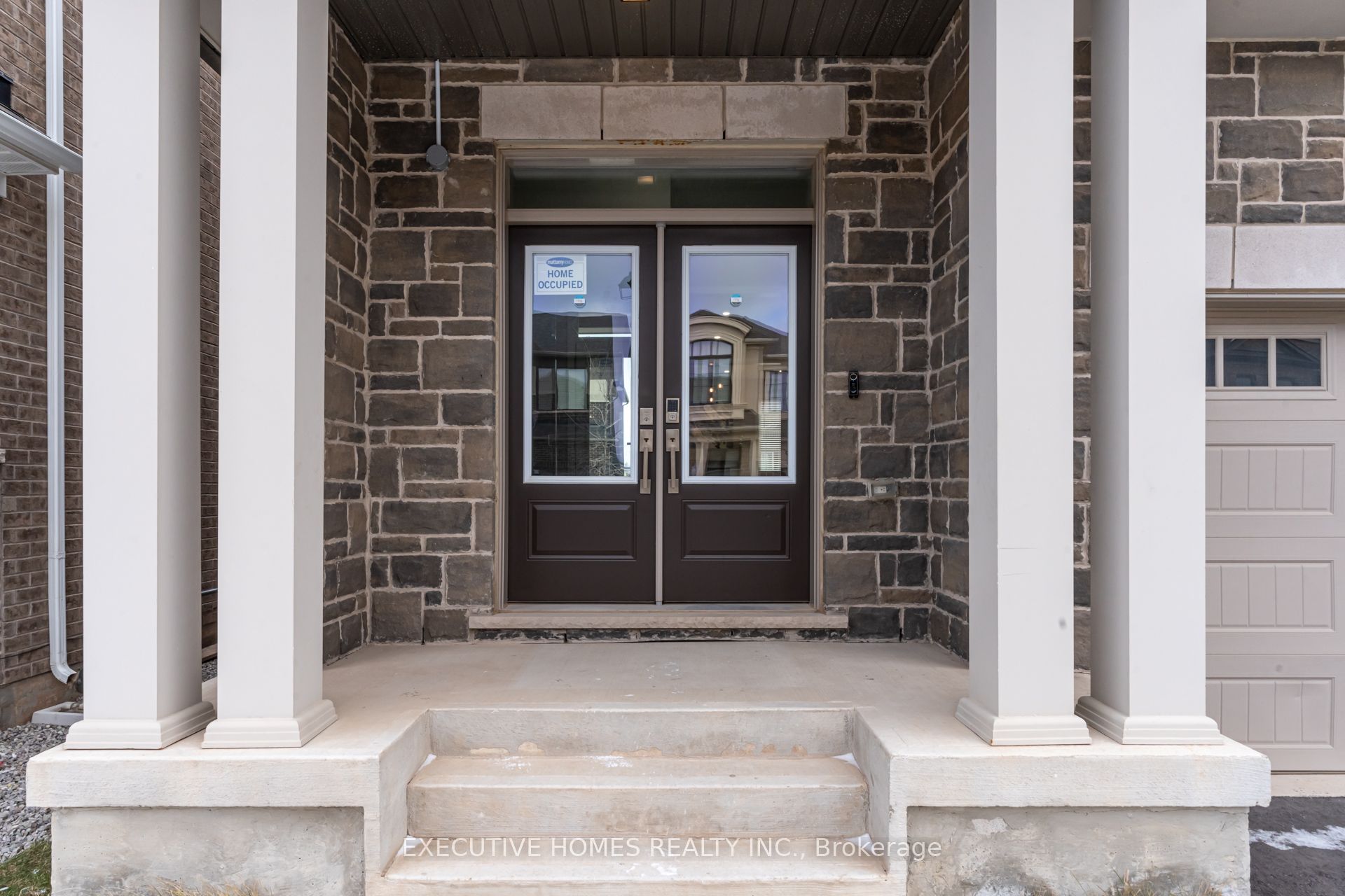 1586 Severn Drive Property Photo 4