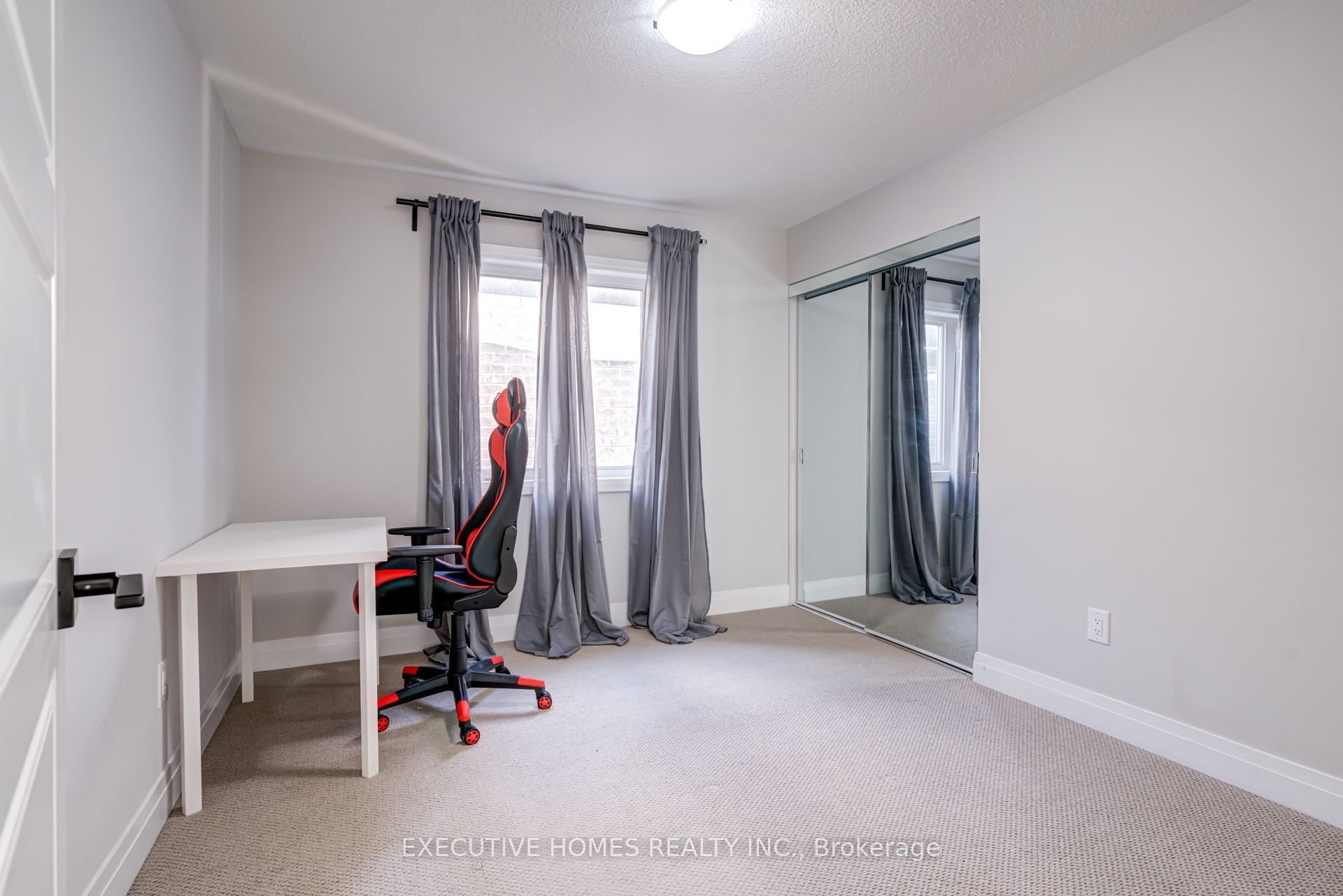 1586 Severn Drive Property Photo 30