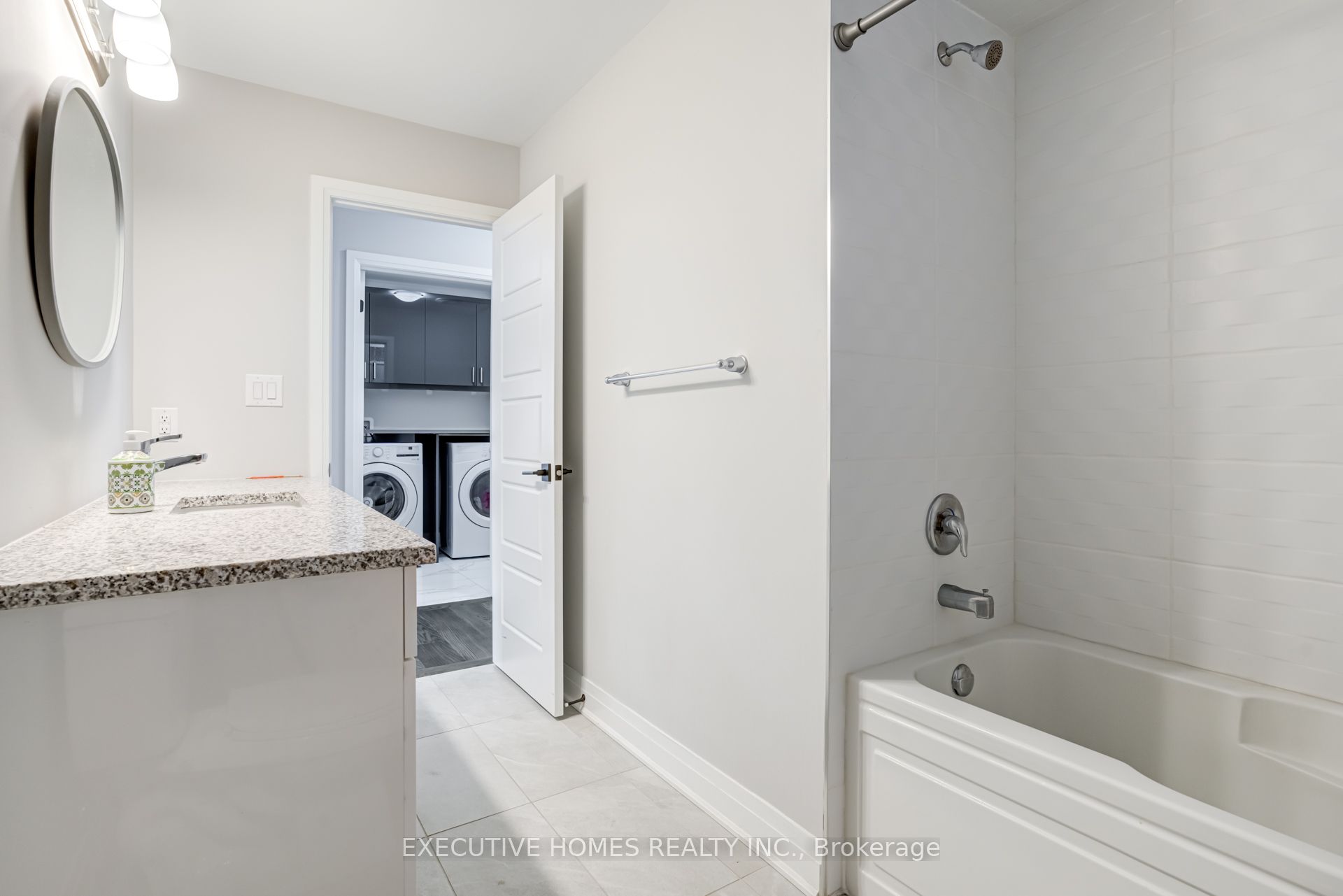 1586 Severn Drive Property Photo 32