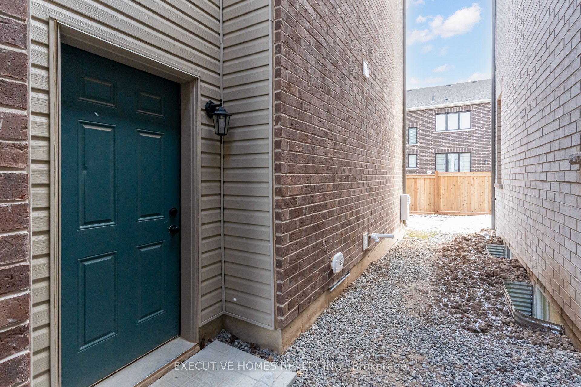 1586 Severn Drive Property Photo 35