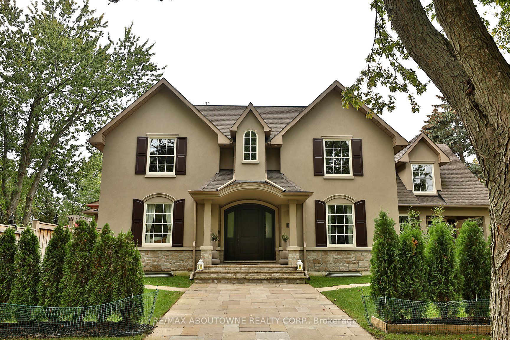 362 Cairncroft Road Property Photo 2