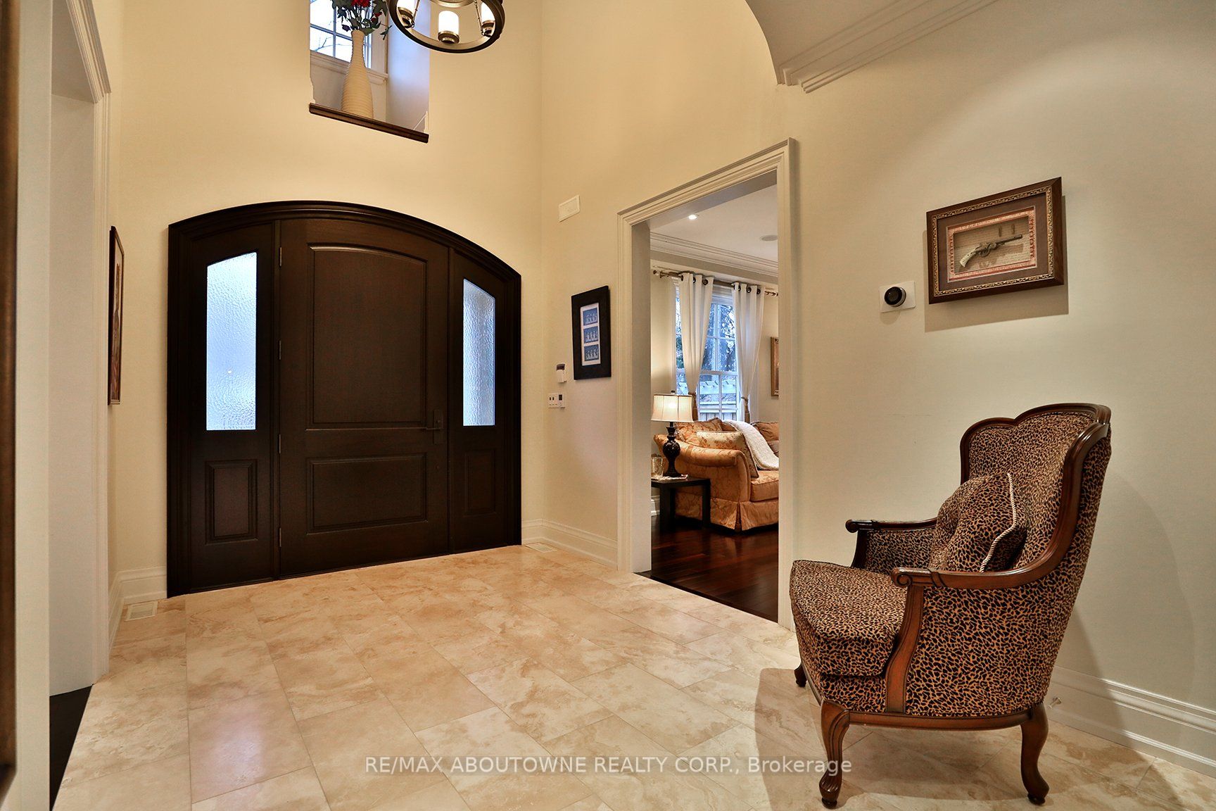 362 Cairncroft Road Property Photo 4