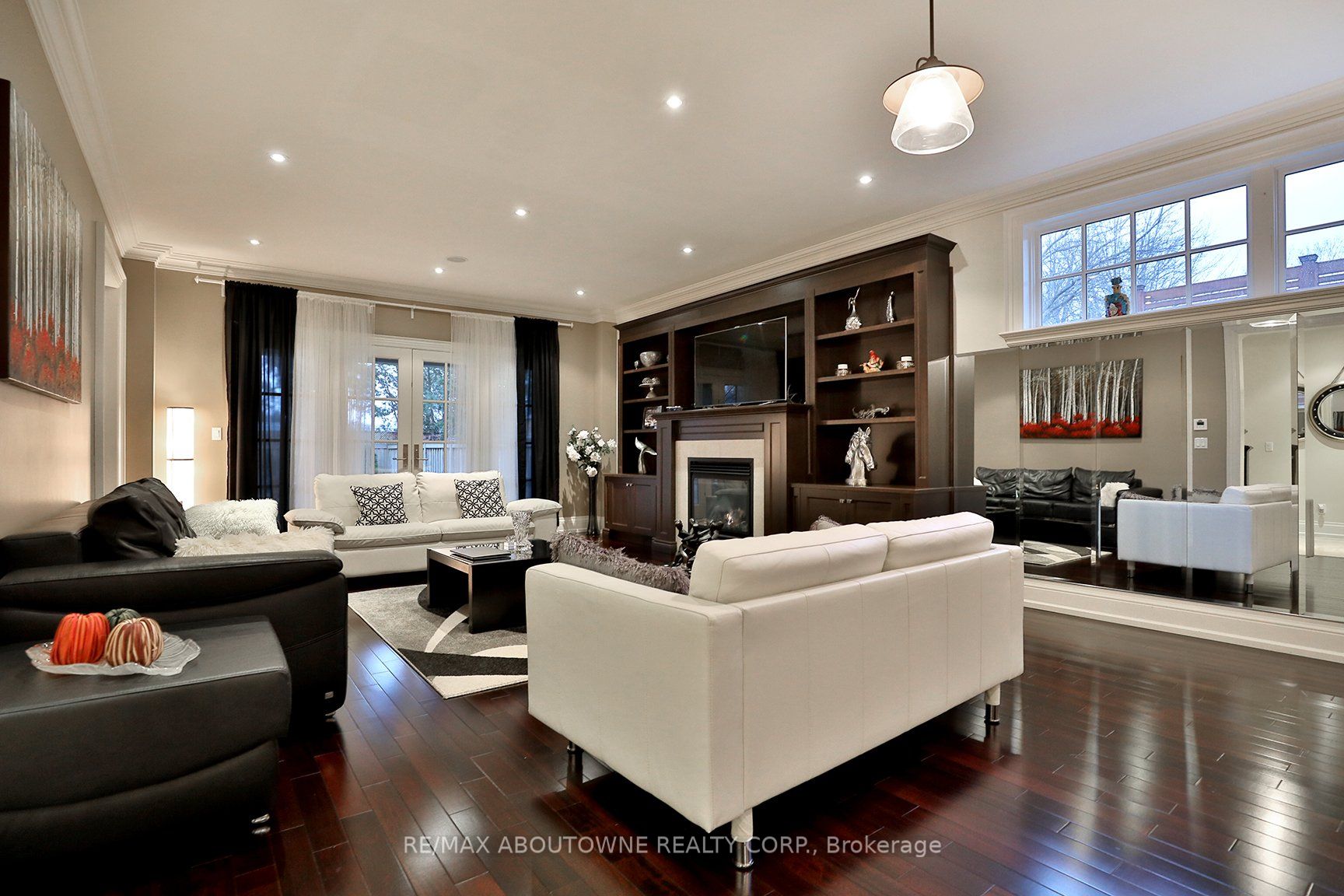 362 Cairncroft Road Property Photo 16