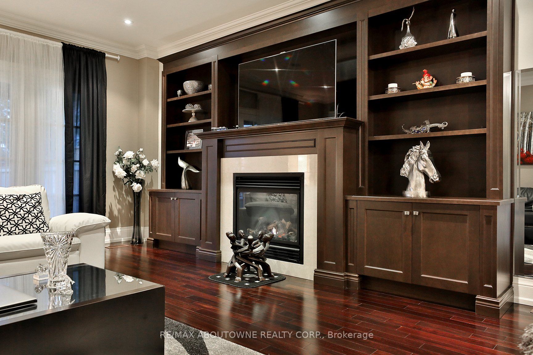 362 Cairncroft Road Property Photo 17