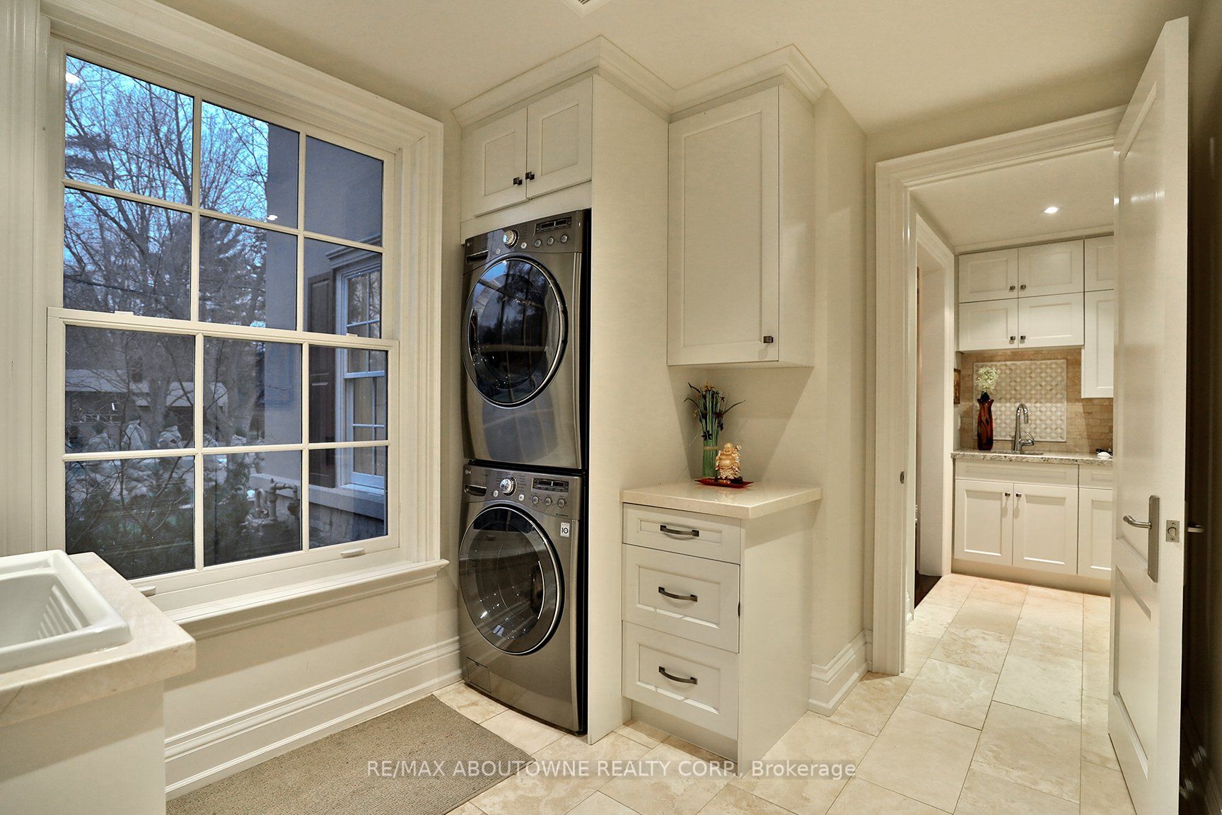 362 Cairncroft Road Property Photo 18