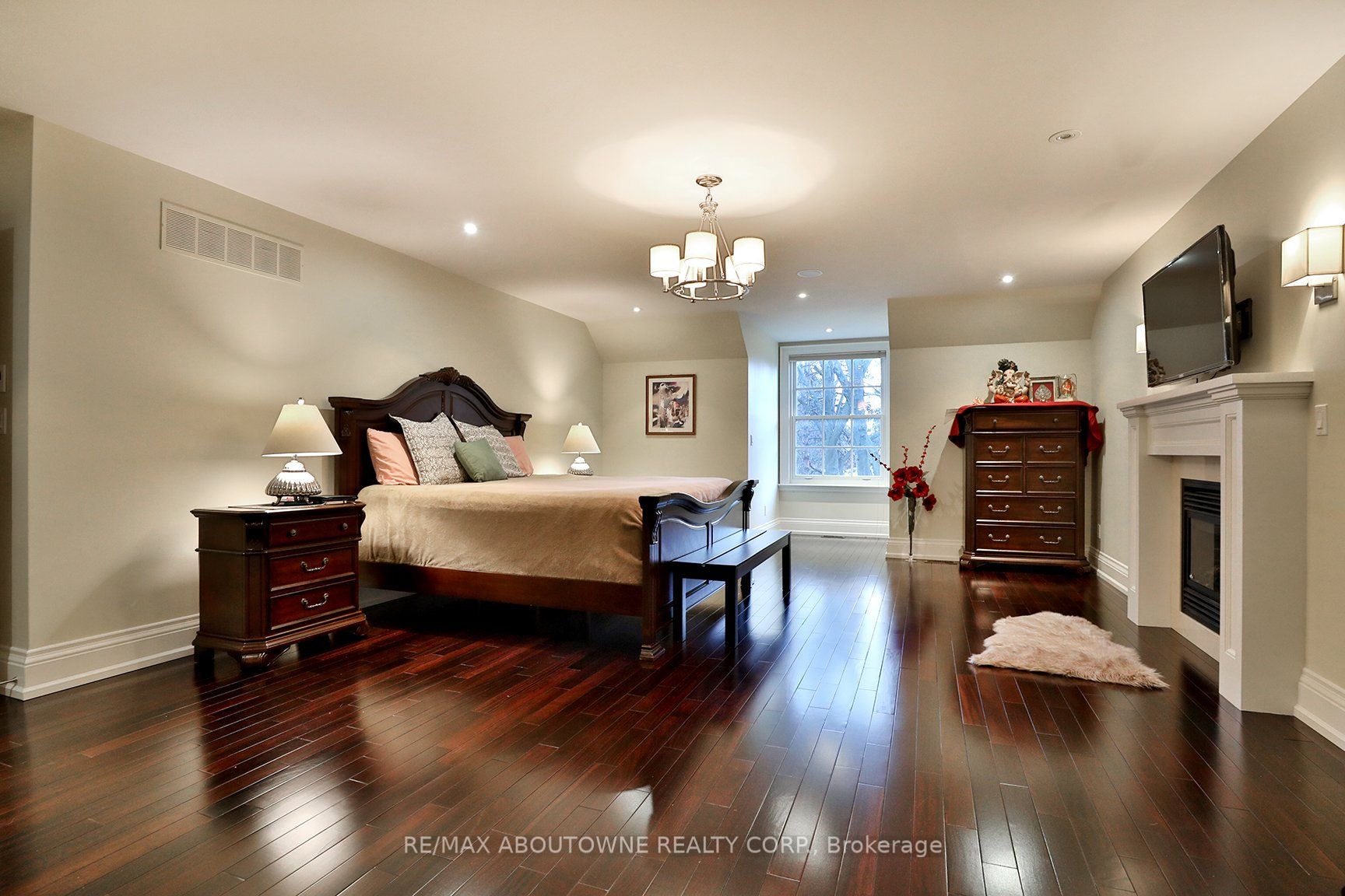 362 Cairncroft Road Property Photo 22