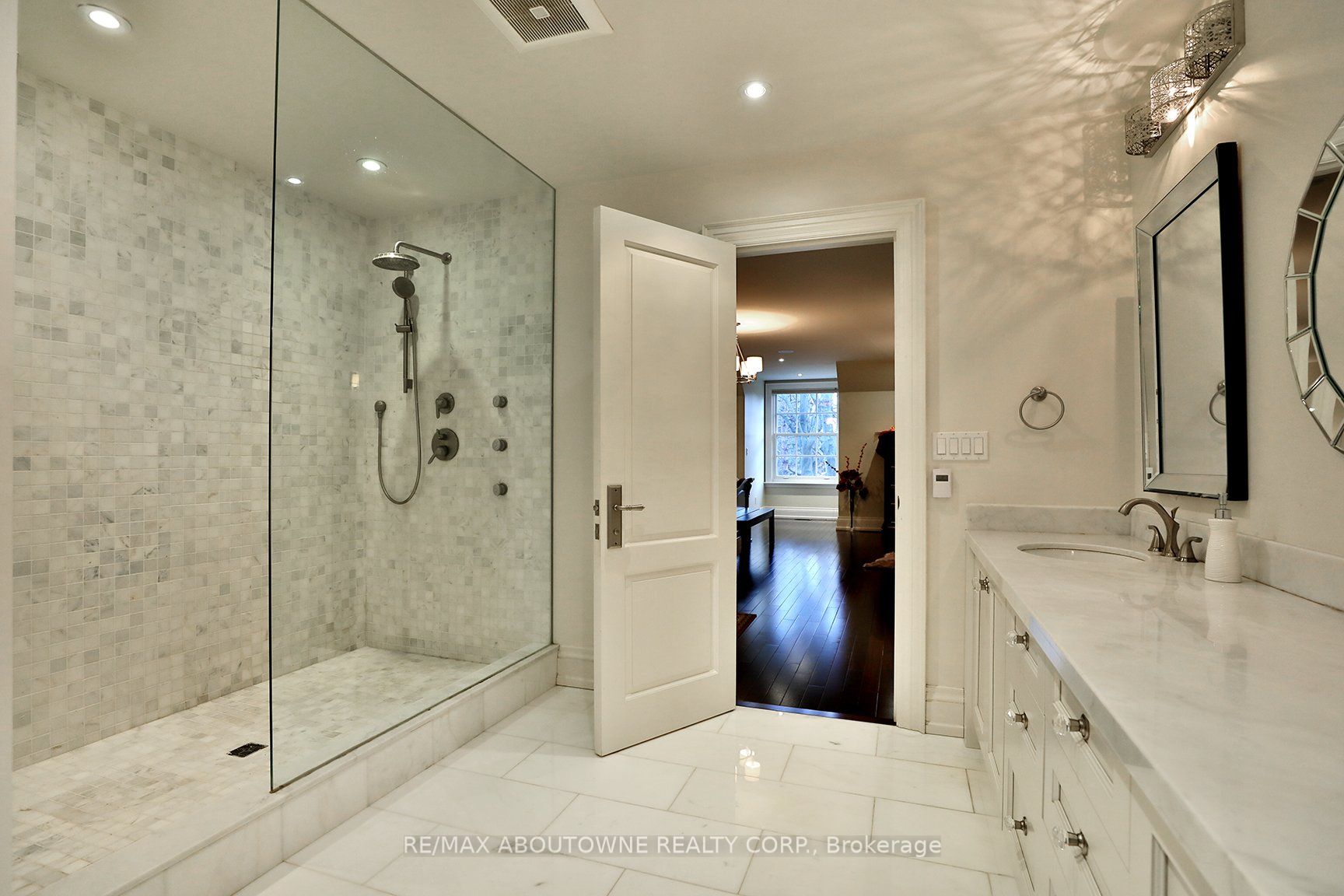 362 Cairncroft Road Property Photo 24