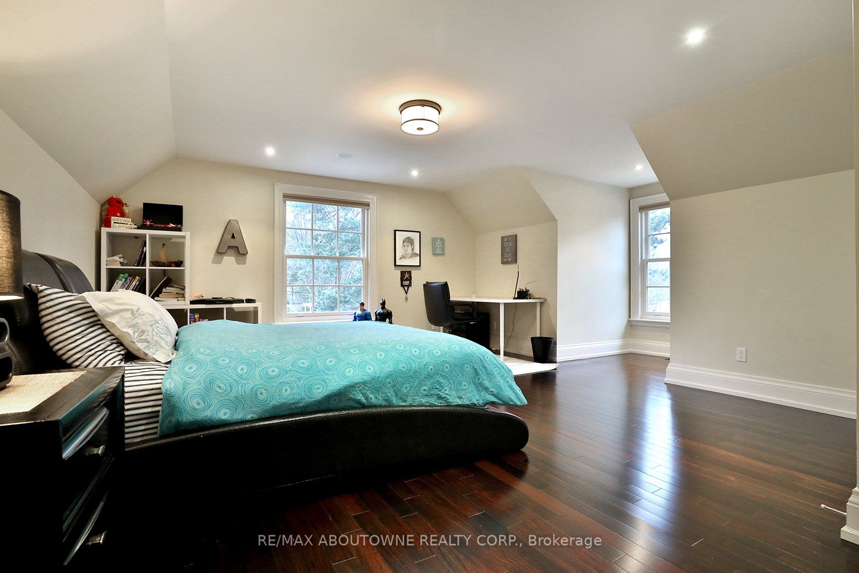 362 Cairncroft Road Property Photo 27