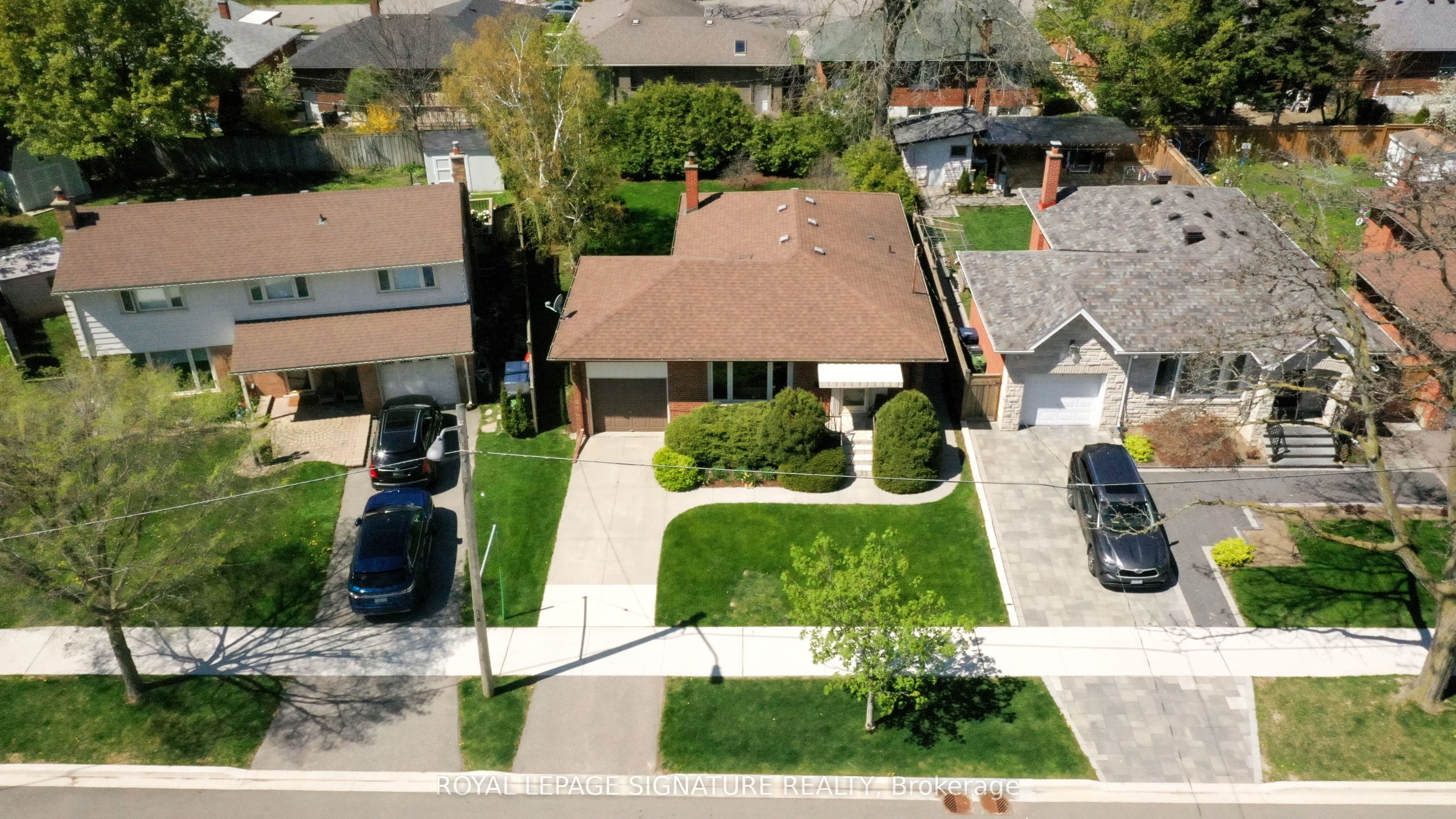 18 Elderfield Crescent Property Photo 1