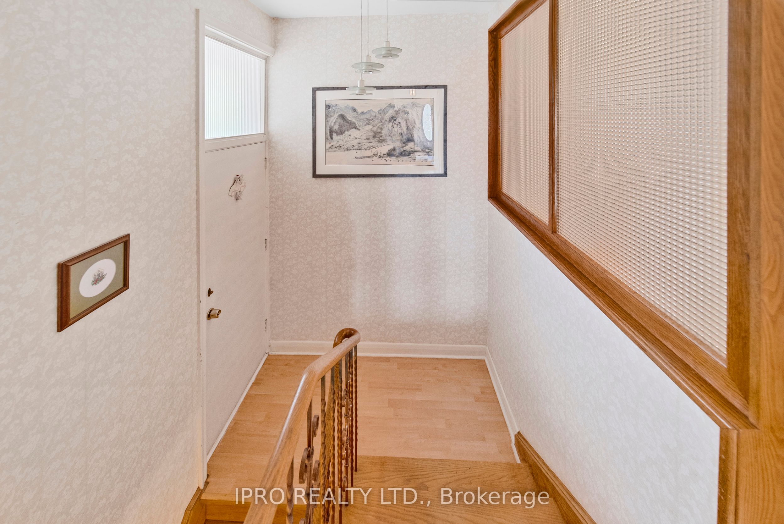 2 Aylesbury Road Property Photo 32