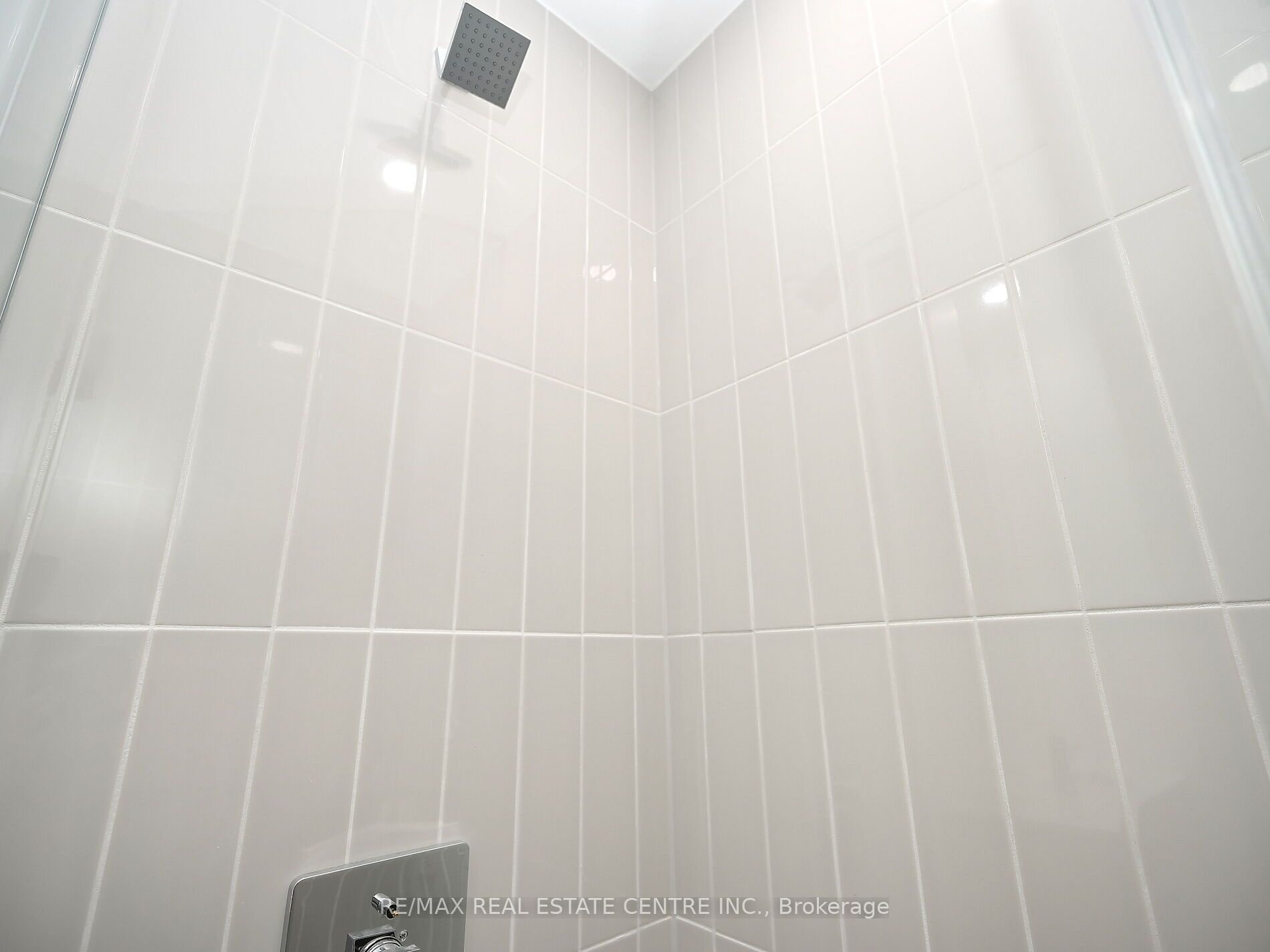 #6004 - 3900 Confederation Parkway Property Photo 34