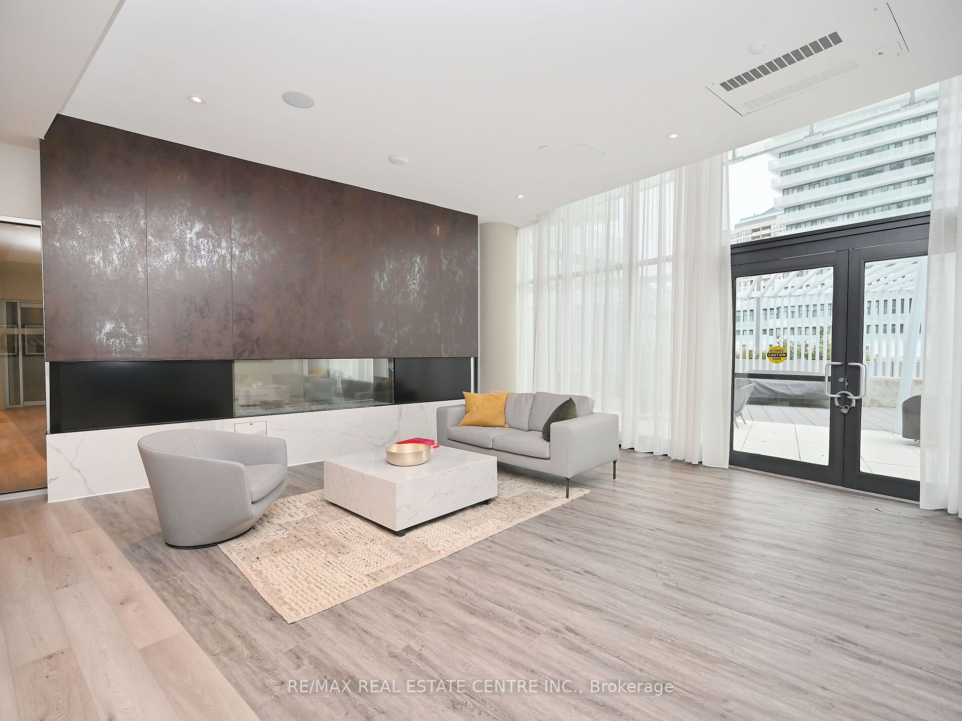 #6004 - 3900 Confederation Parkway Property Photo 38