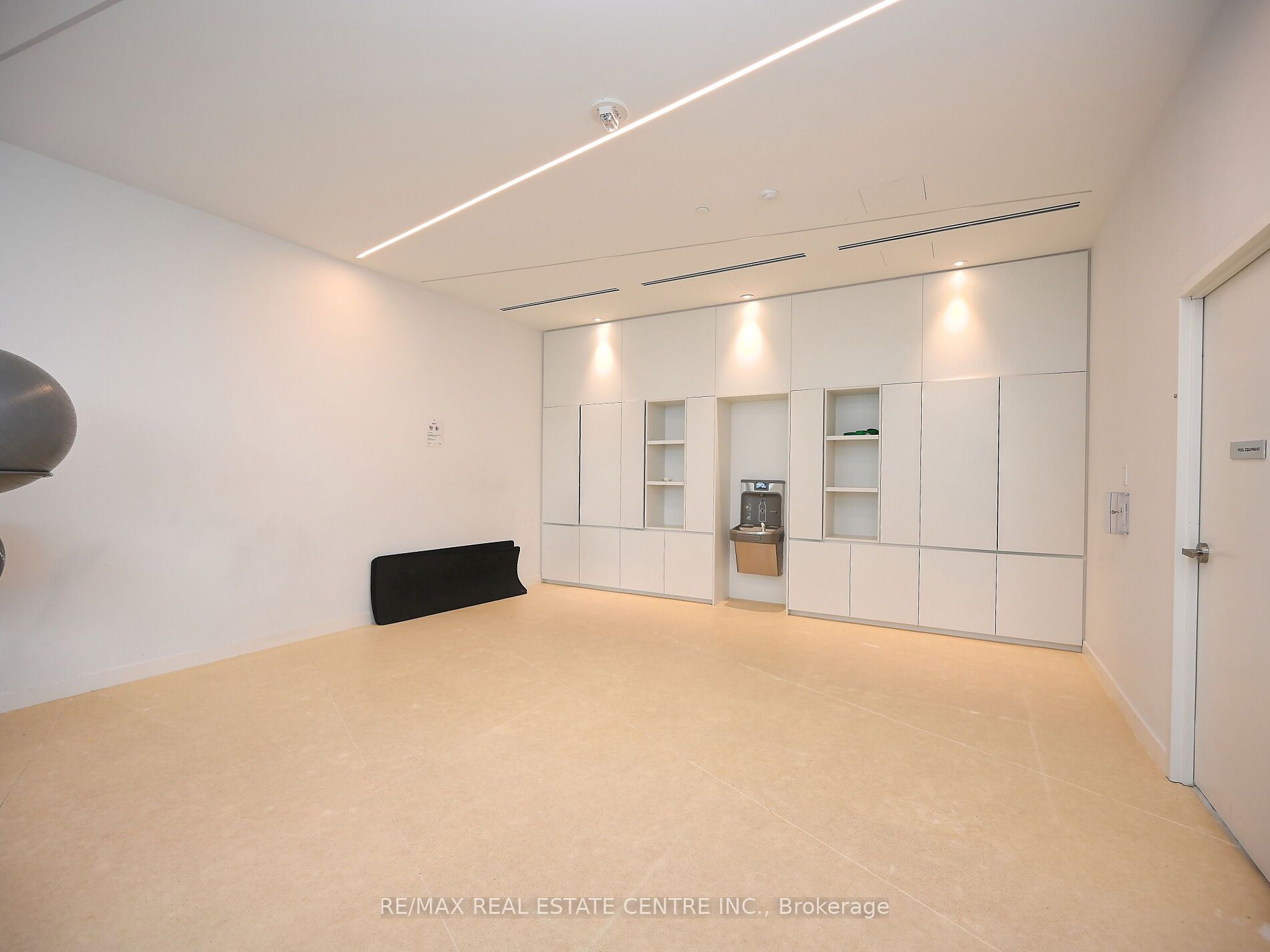 #6004 - 3900 Confederation Parkway Property Photo 43
