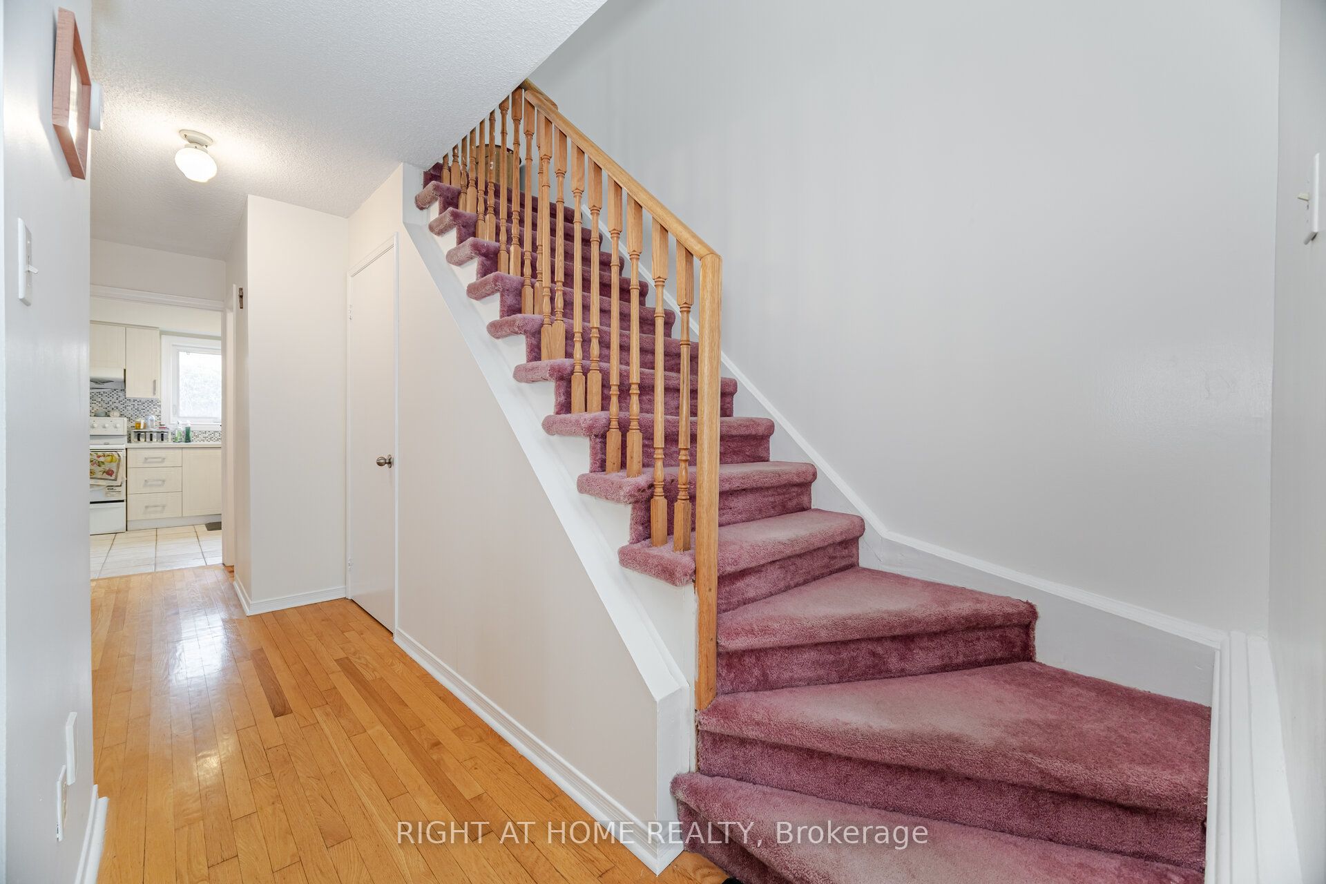 5253 Palomar Crescent Property Photo 19