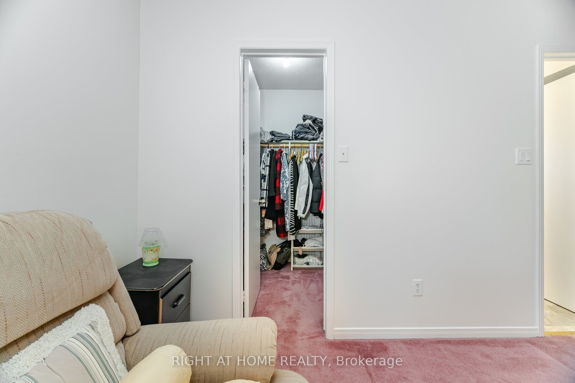 5253 Palomar Crescent Property Photo 25