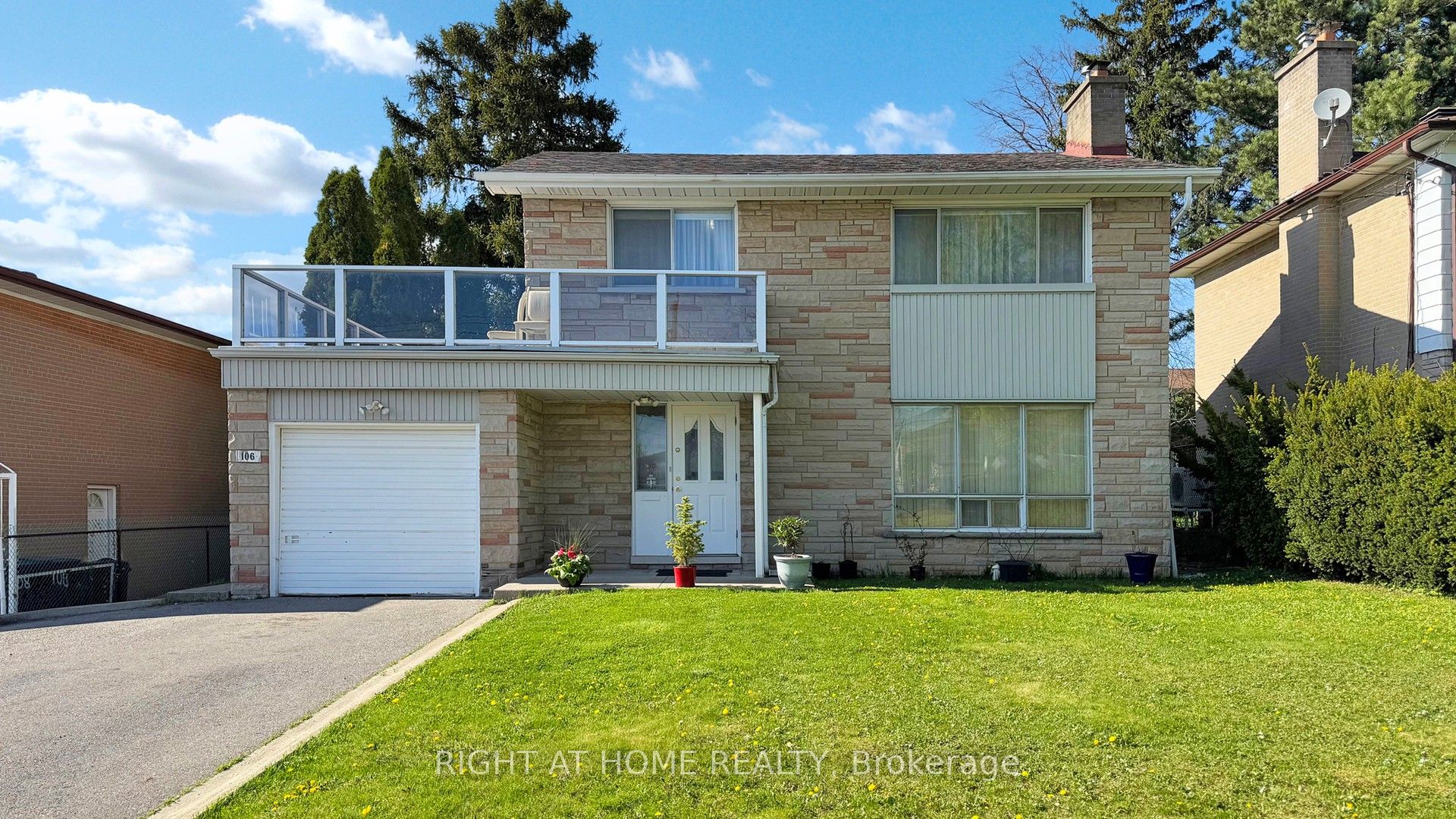 106 Grandravine Drive Property Photo 1