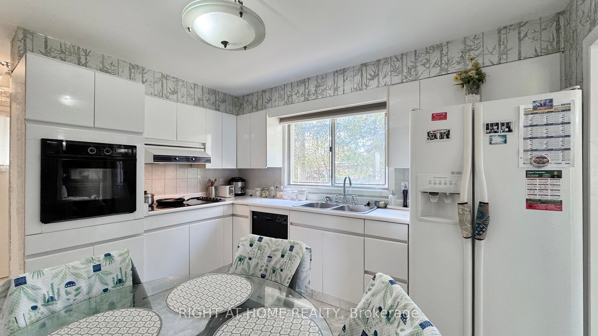 106 Grandravine Drive Property Photo 14