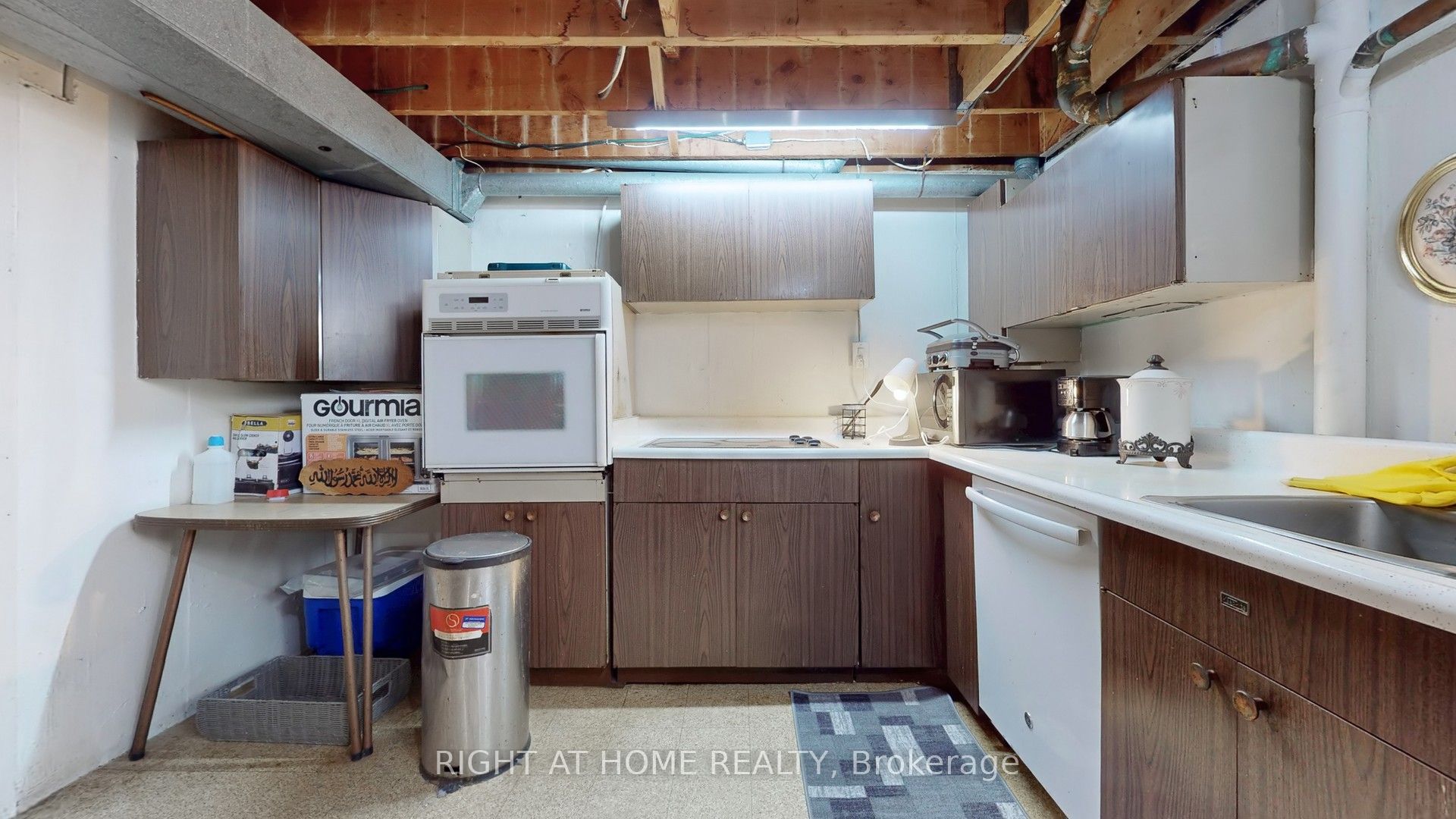 106 Grandravine Drive Property Photo 32