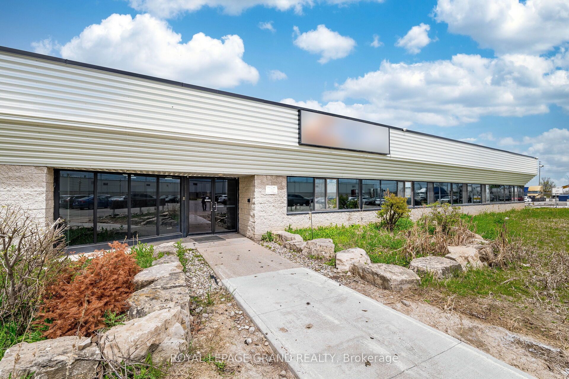 8069 Lawson Road Property Photo 1