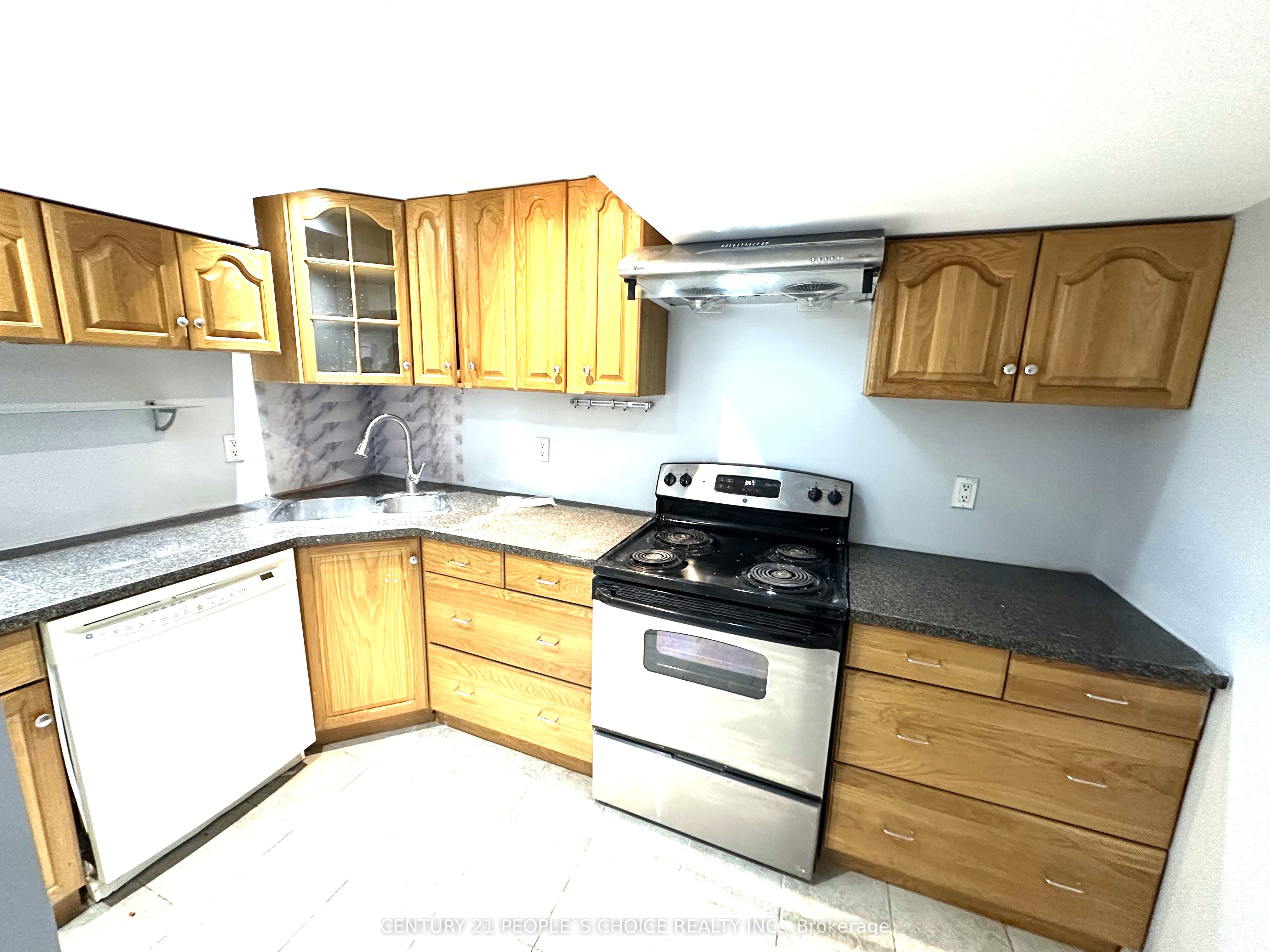 #(walkout Unit) - 2638 Sherhill Drive Property Photo 2