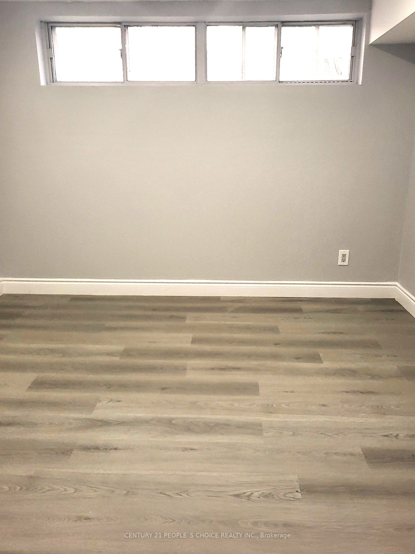#(walkout Unit) - 2638 Sherhill Drive Property Photo 7
