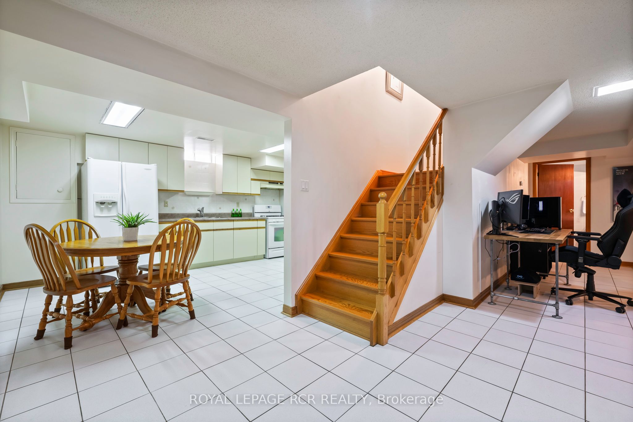 243 Beechfield Crescent Property Photo 30