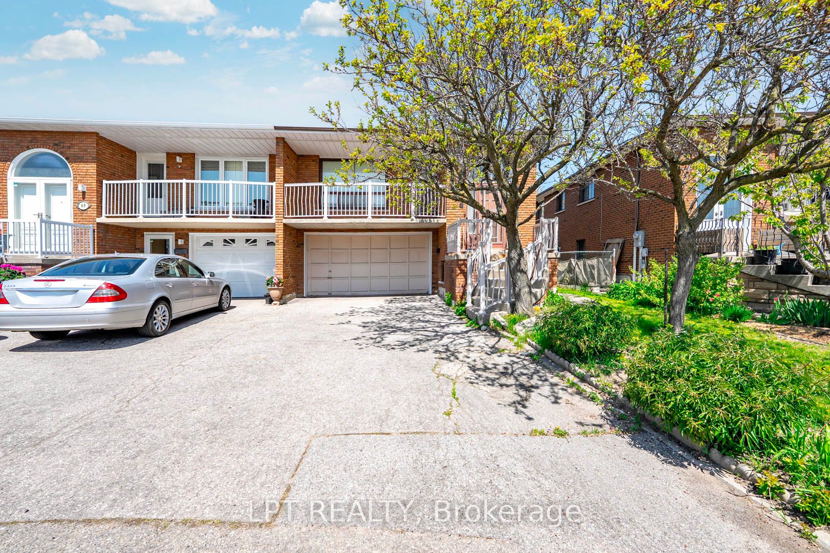 71 Arthur Griffith Drive Property Photo 3