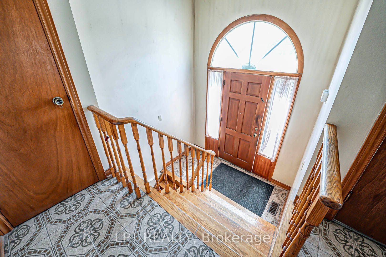 71 Arthur Griffith Drive Property Photo 9