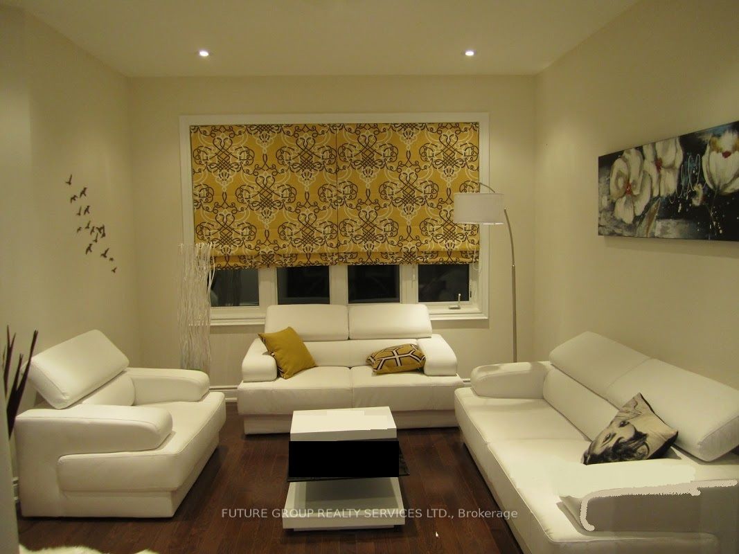 58 Mediterranean Crescent Property Photo 3