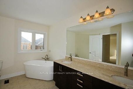 58 Mediterranean Crescent Property Photo 4