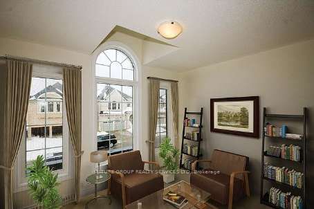 58 Mediterranean Crescent Property Photo 5