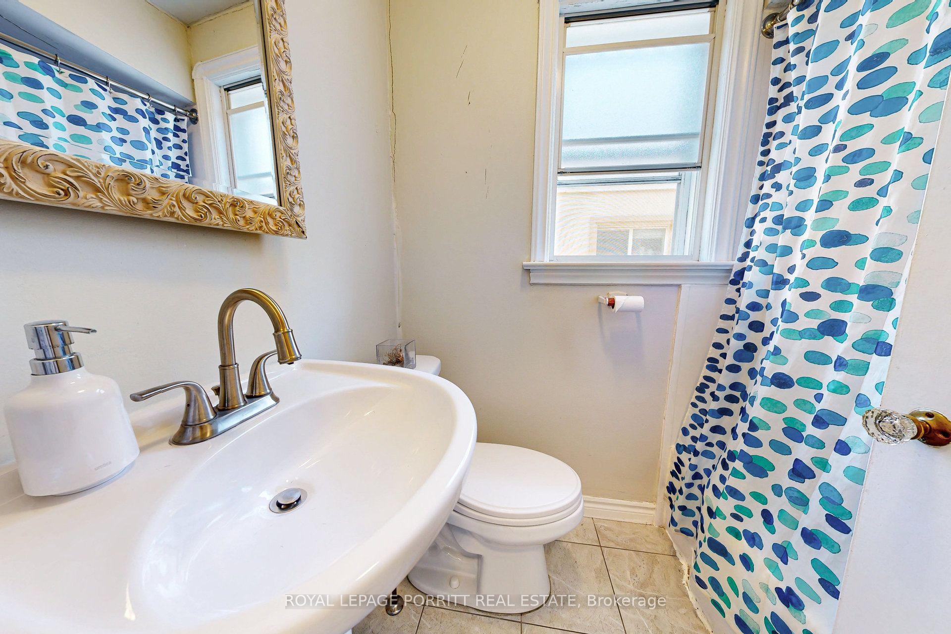 217 Alderbrae Avenue Property Photo 12