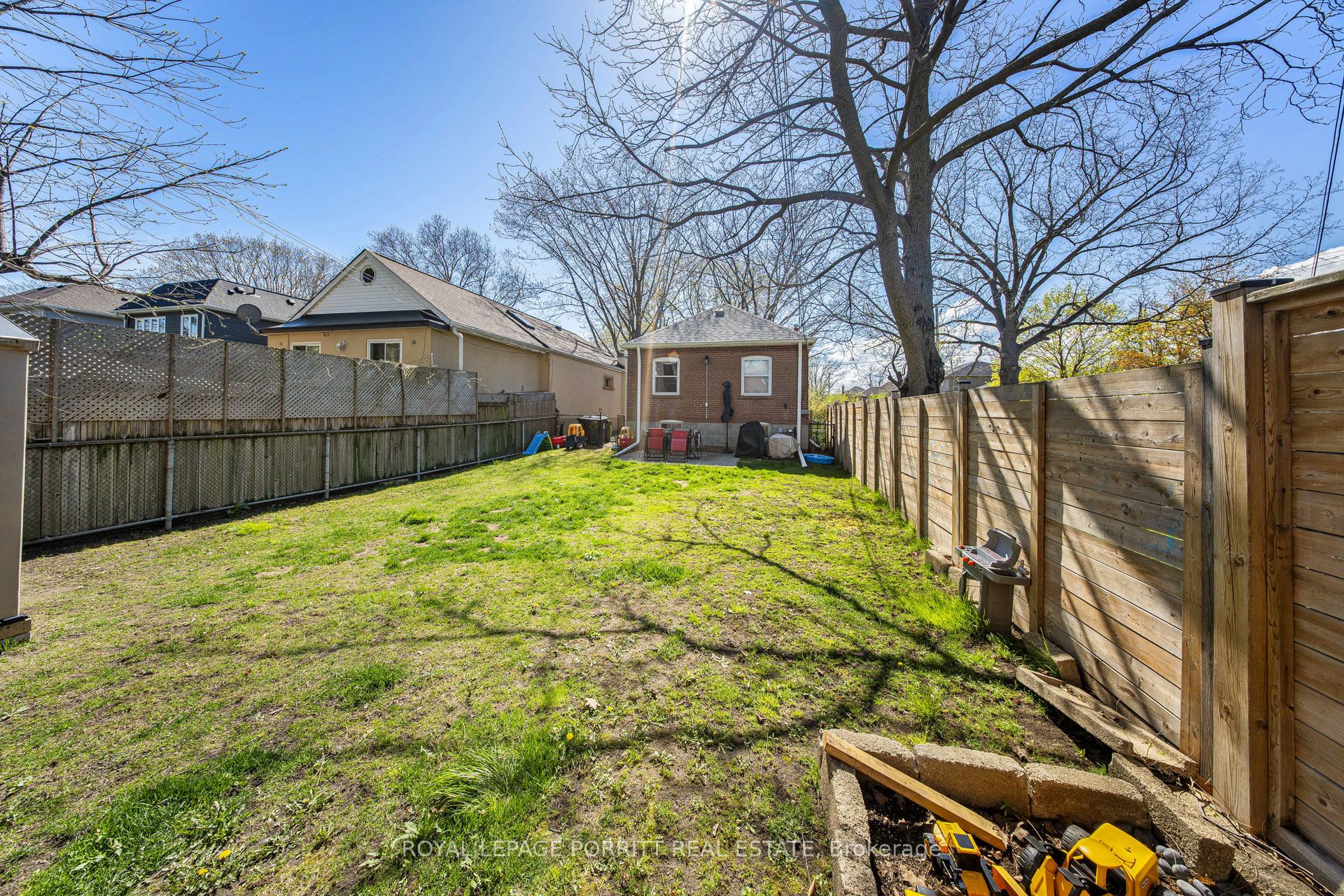 217 Alderbrae Avenue Property Photo 32