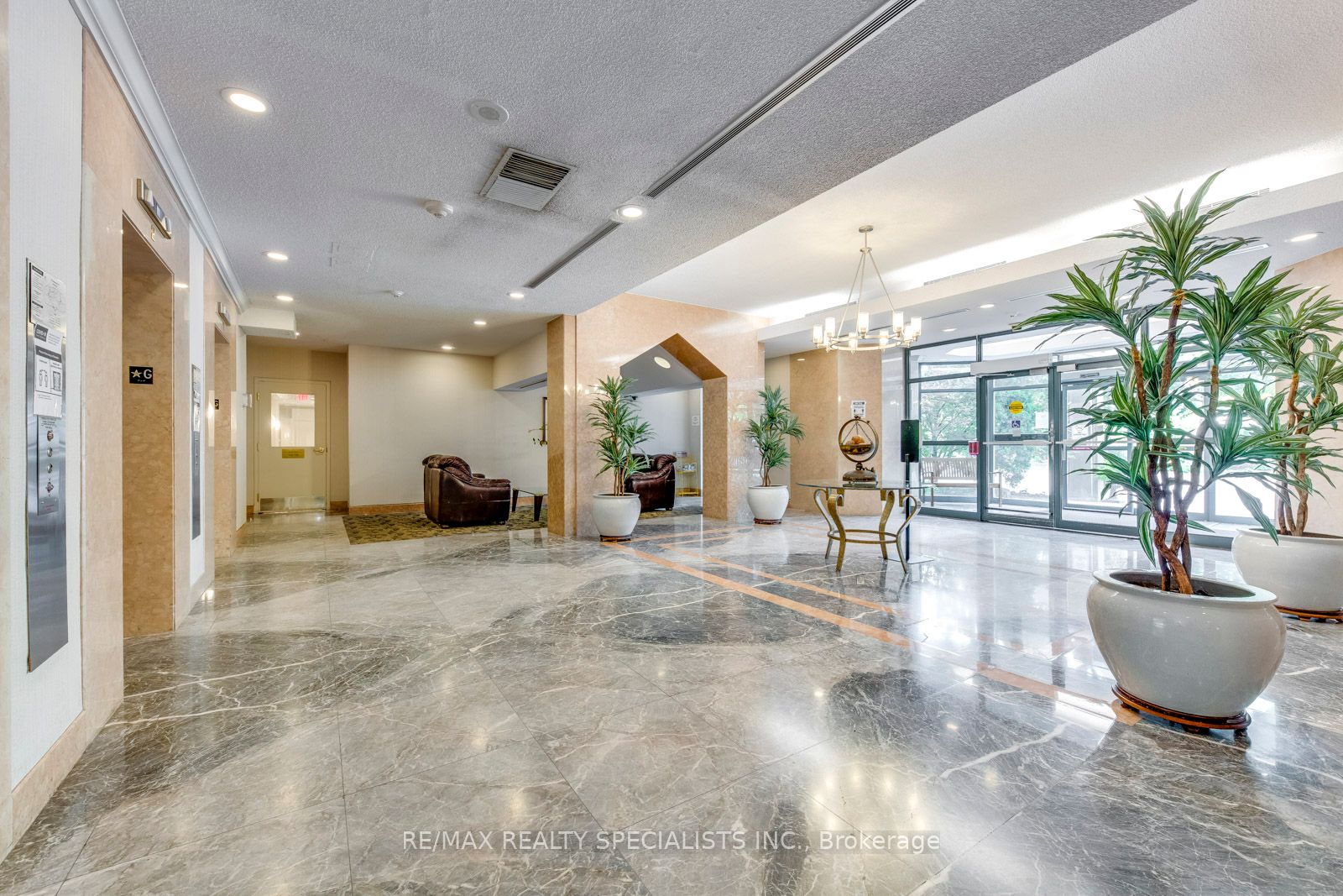 #705 - 2177 Burnhamthorpe Road Property Photo 6