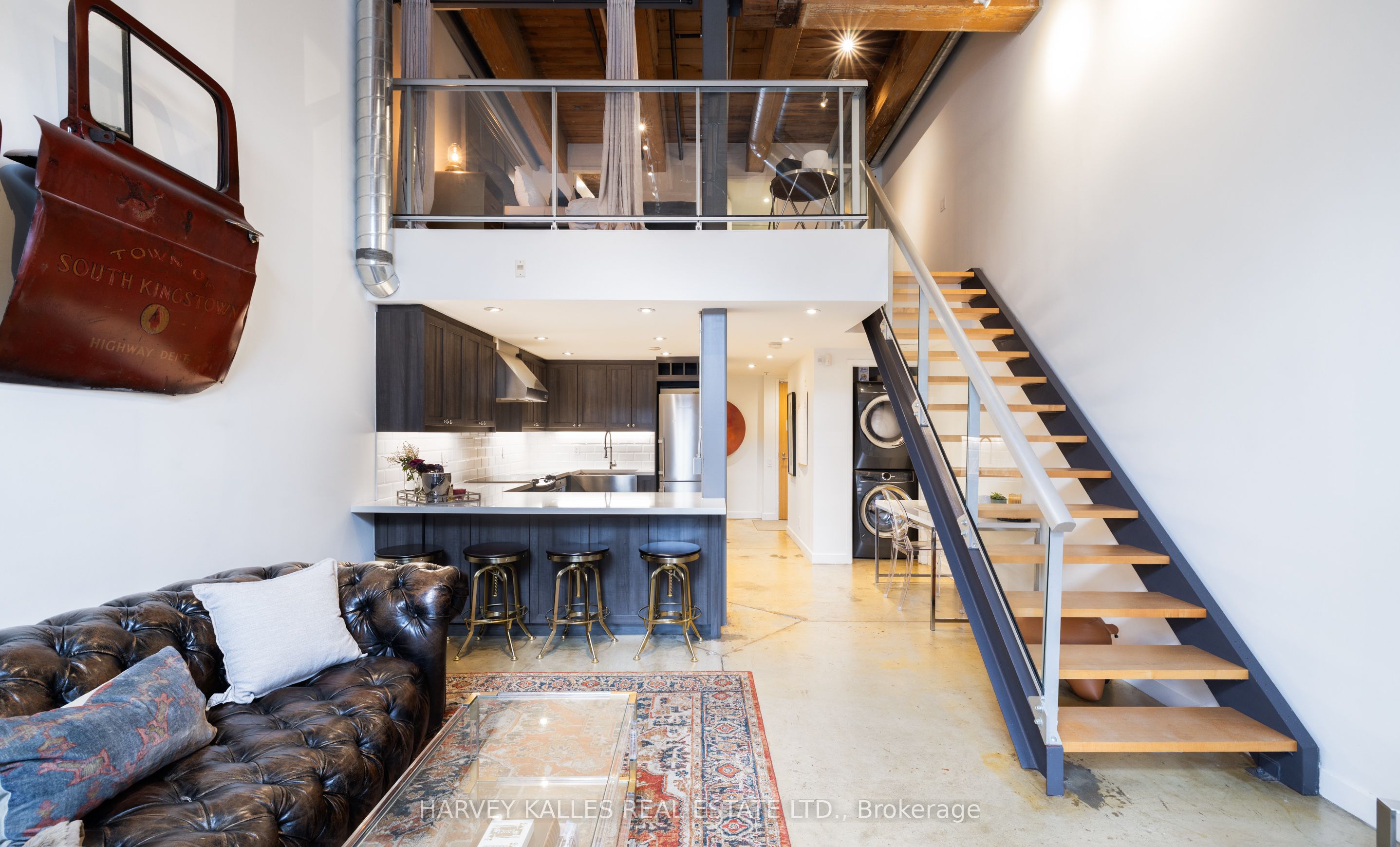 #111 - 363 Sorauren Avenue Property Photo 1