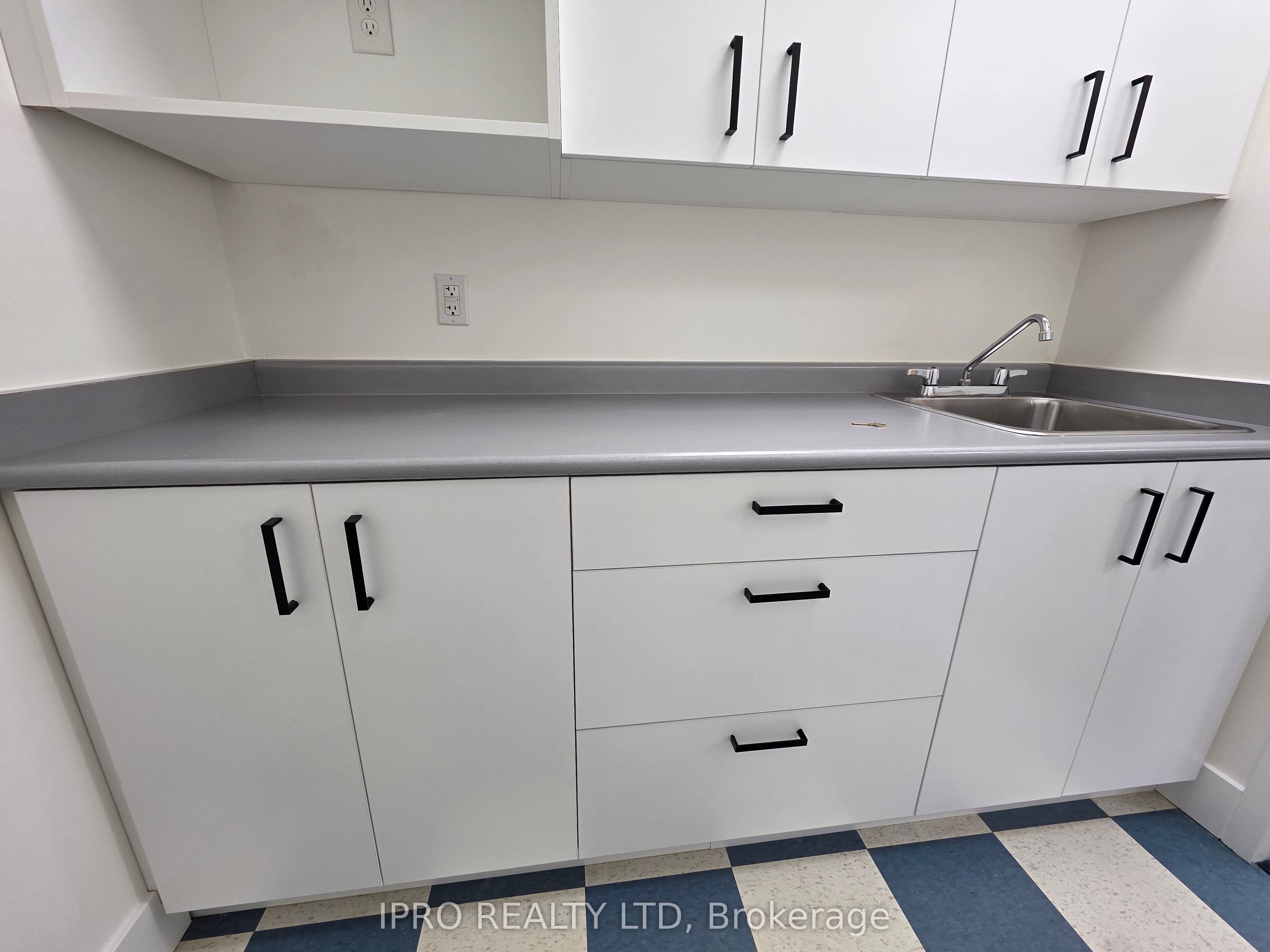 #307 - 2250 Bovaird Drive Property Photo 14