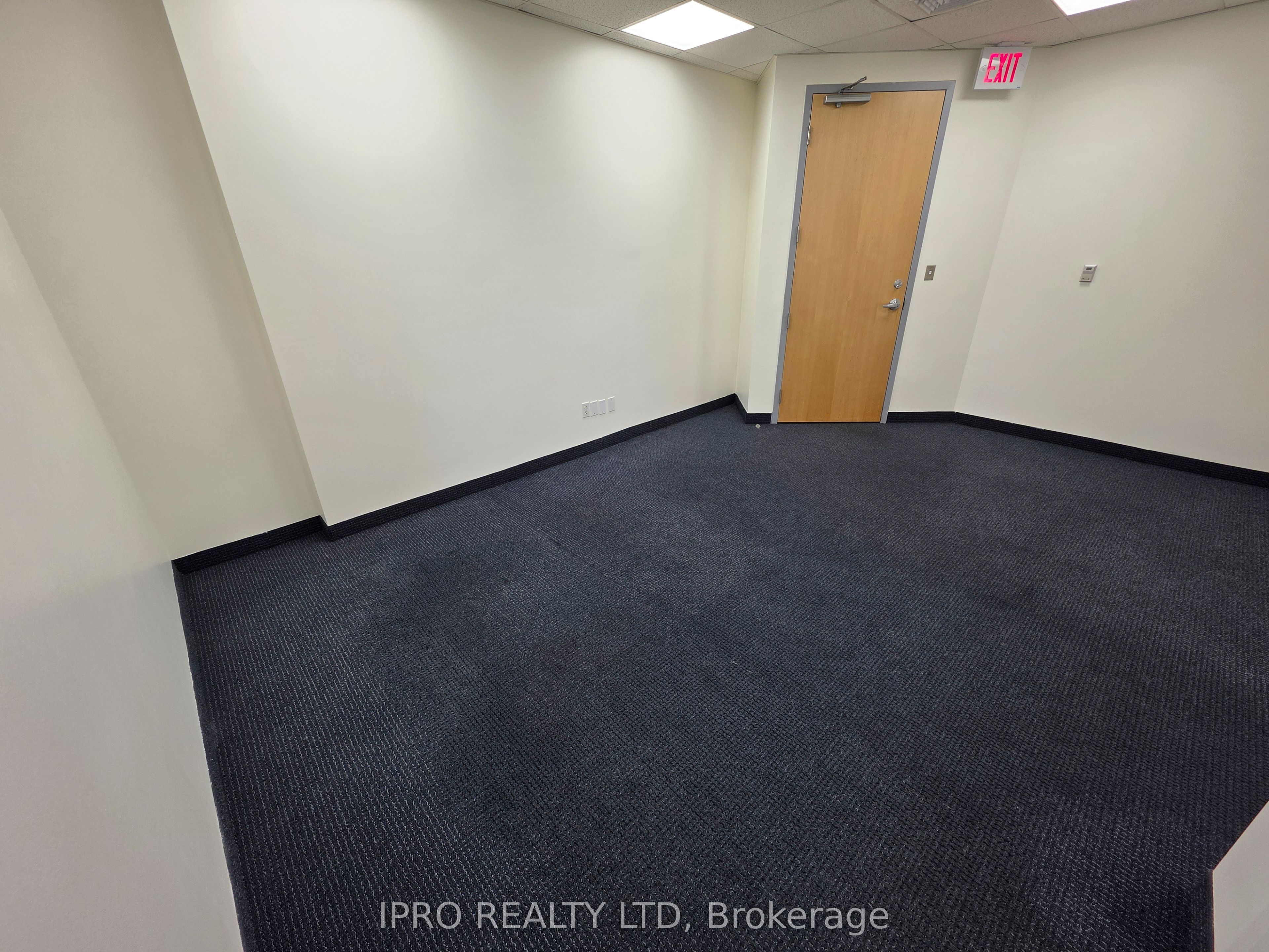 #307 - 2250 Bovaird Drive Property Photo 18