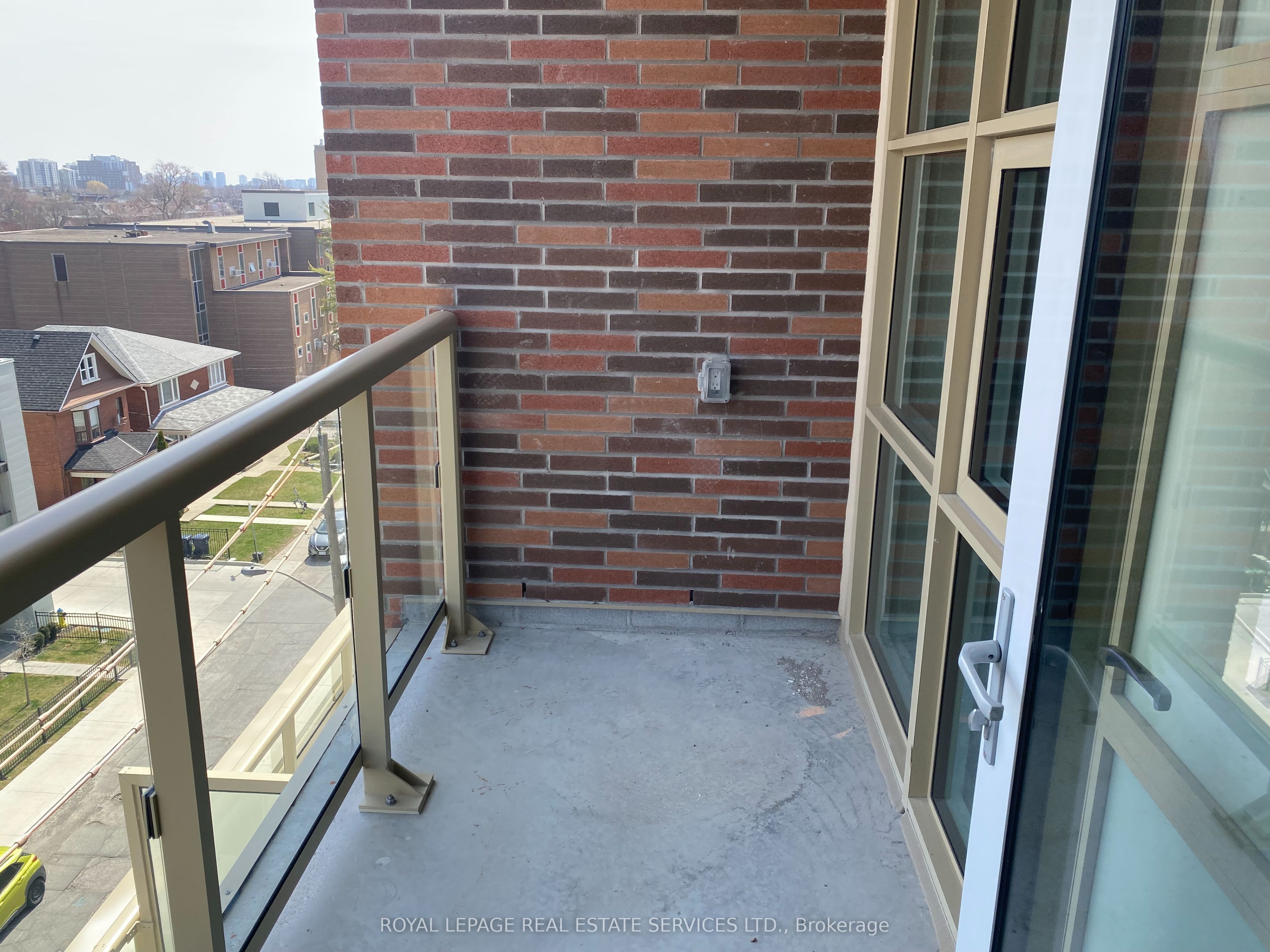 1787 St Clair Avenue W 621 Property Photo 13