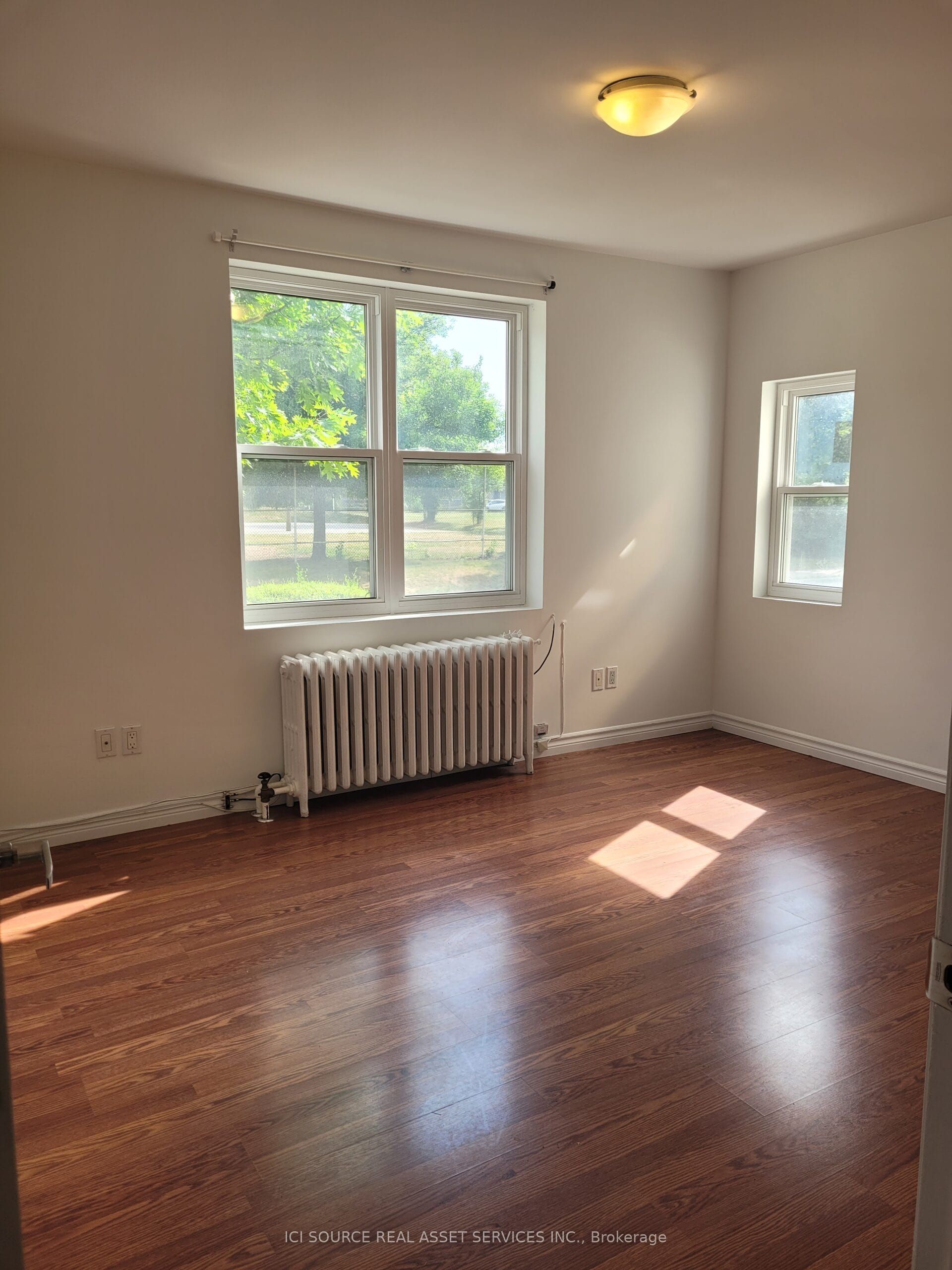44 Bartonville Avenue W 1 Property Photo 6