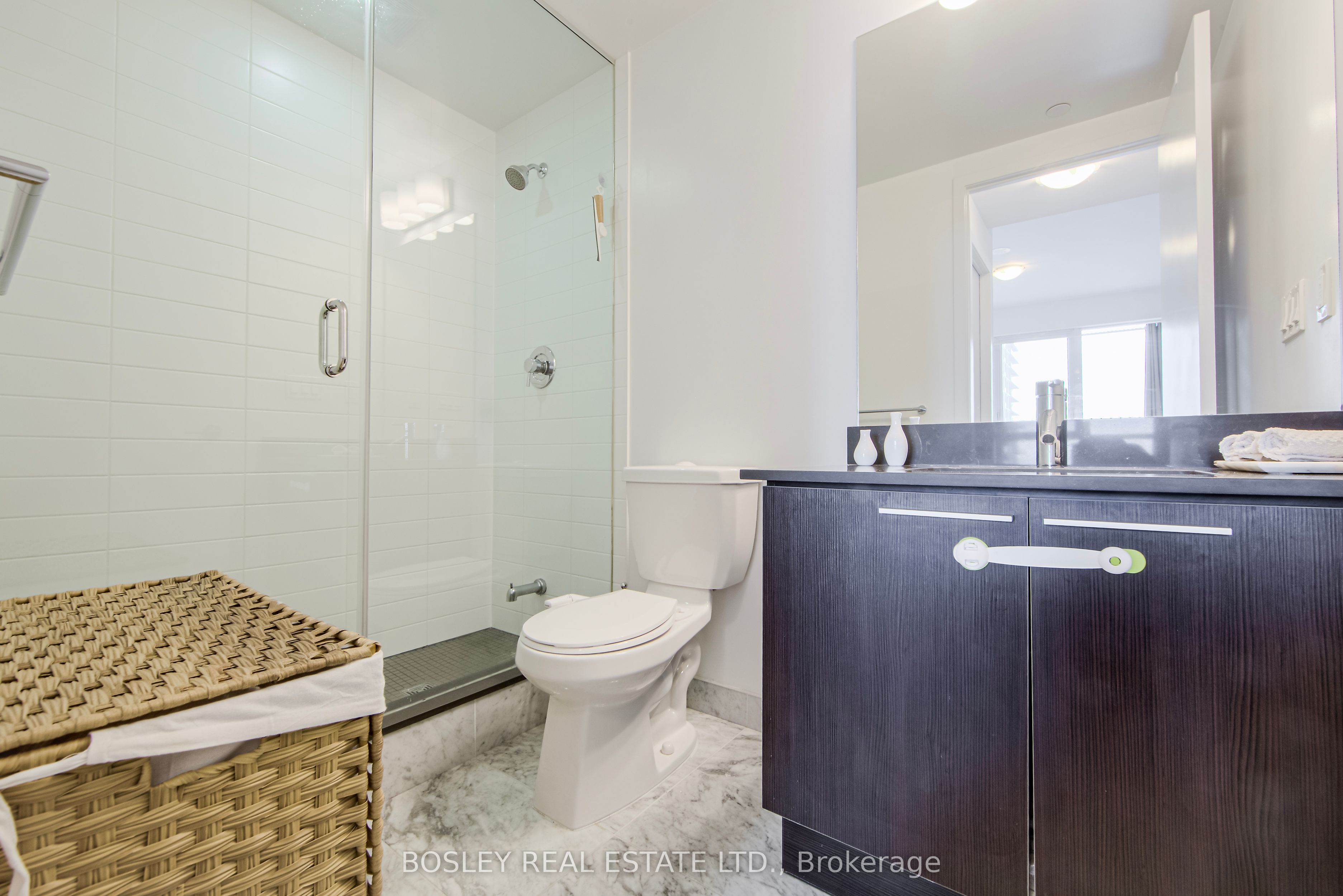 #1210 - 10 Park Lawn Road Property Photo 15