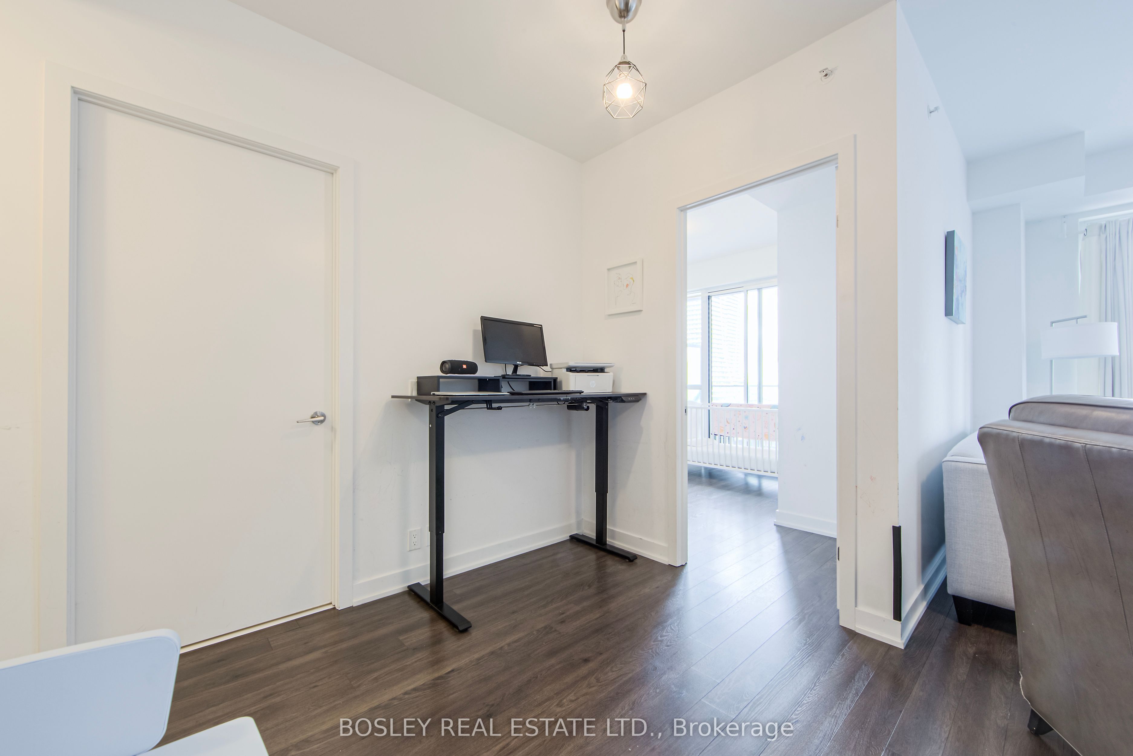 #1210 - 10 Park Lawn Road Property Photo 18