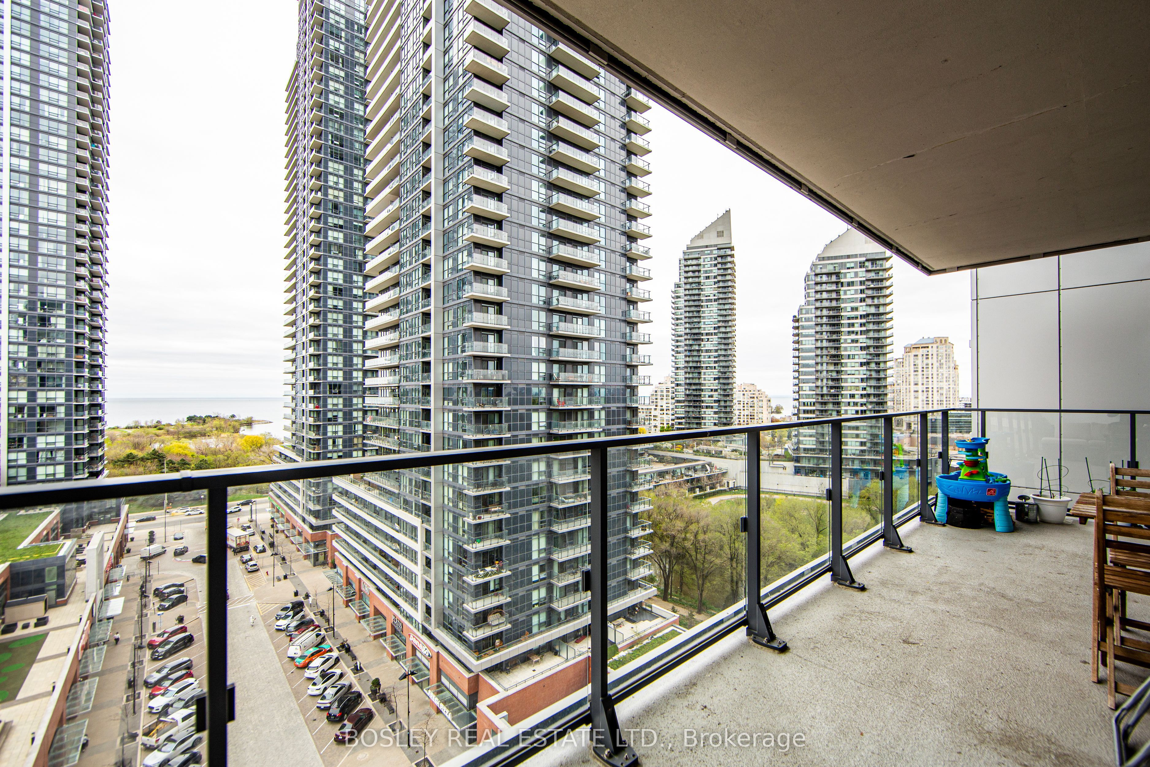 #1210 - 10 Park Lawn Road Property Photo 23