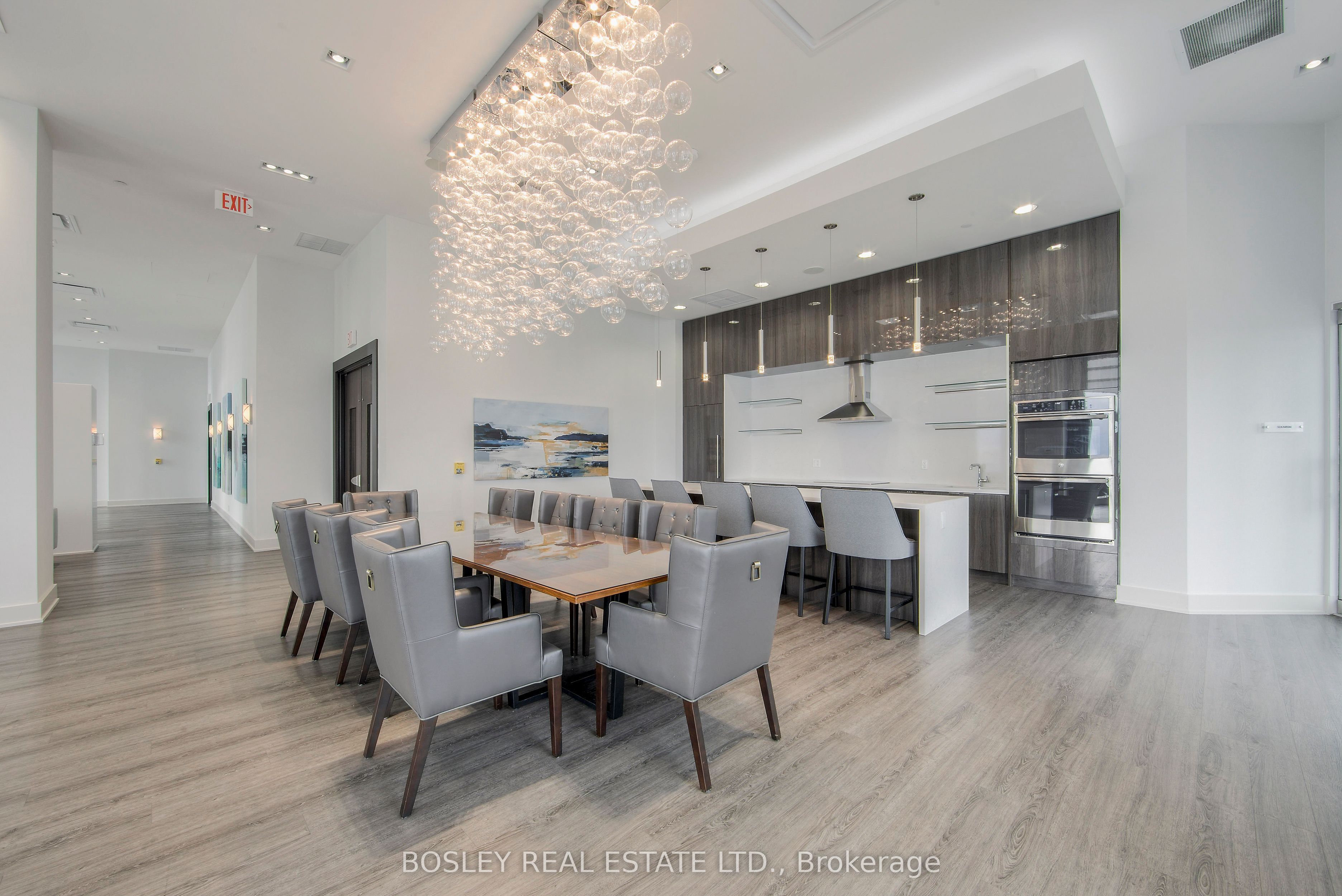 #1210 - 10 Park Lawn Road Property Photo 32