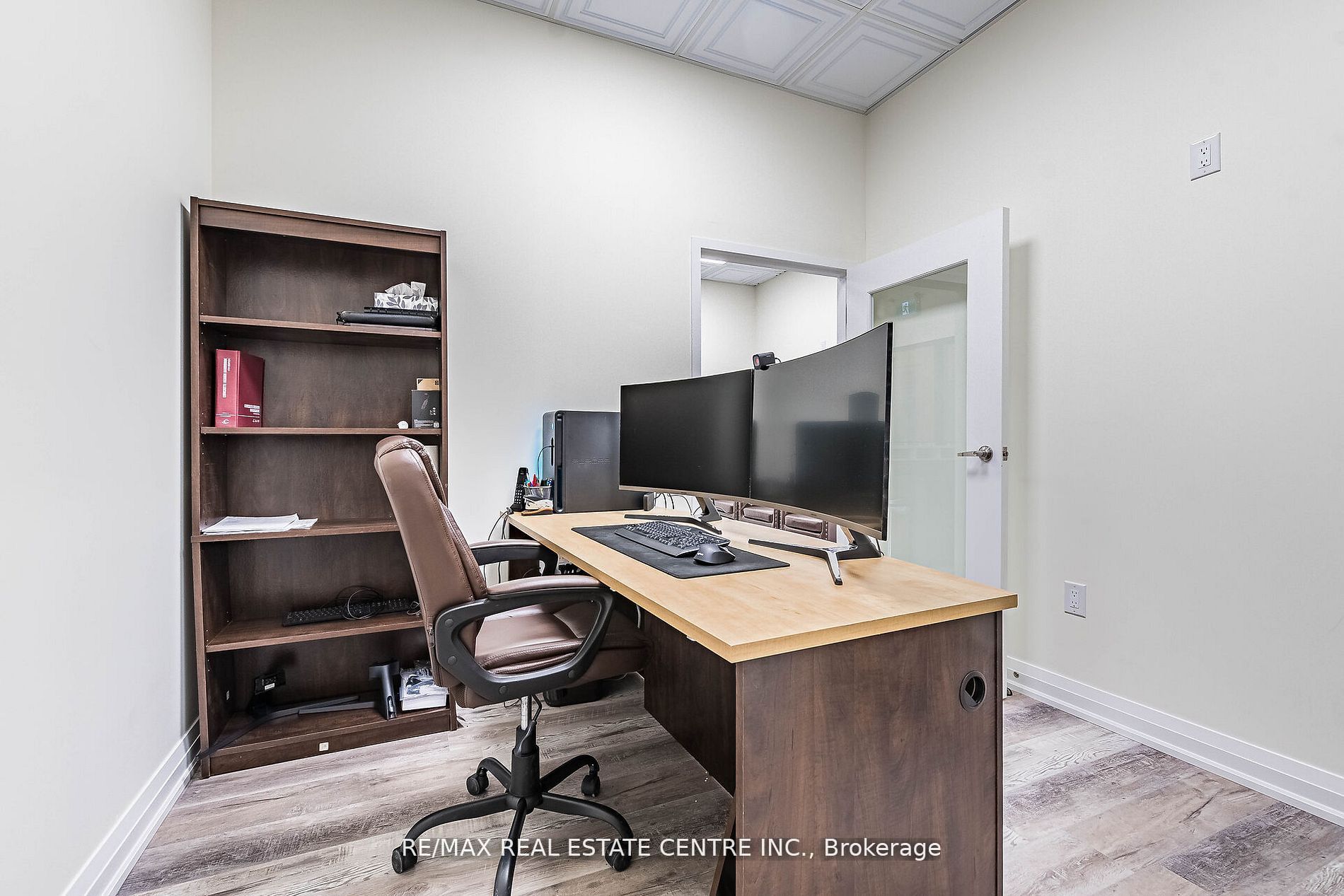 #209 - 3495 Rebecca Street Property Photo 27