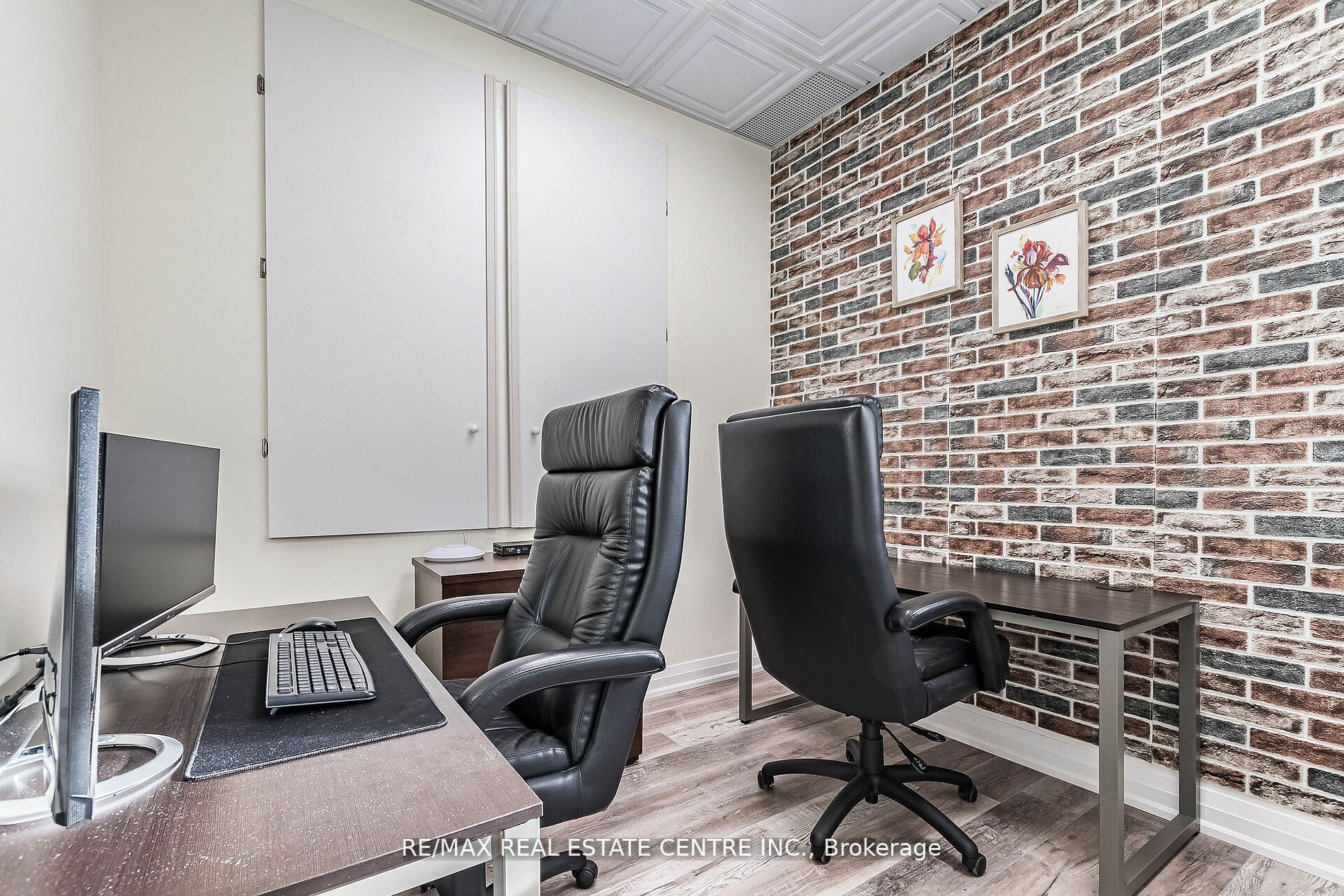 #209 - 3495 Rebecca Street Property Photo 29